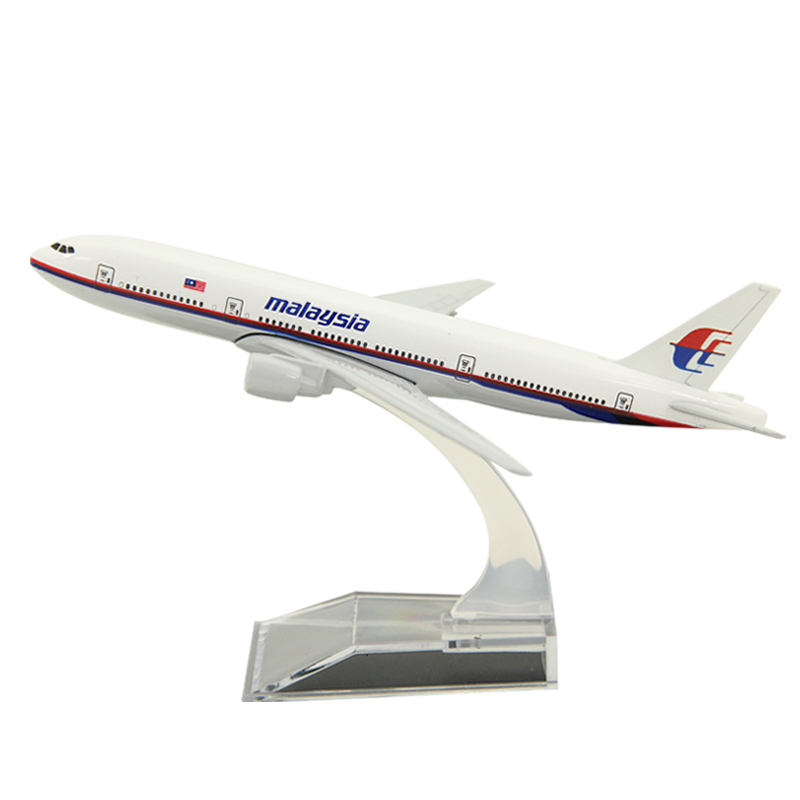 Aircraft Model Boeing B777 Malaysia Airlines Gift Decoration Alloy 