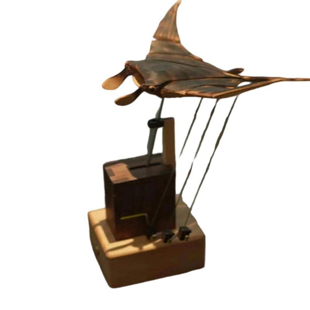 Electric Bionic Manta Ray Ornament Handmade Wooden Miniature Figurine Motorized Swimming 3D Motion Retro Home Desktop Decoration