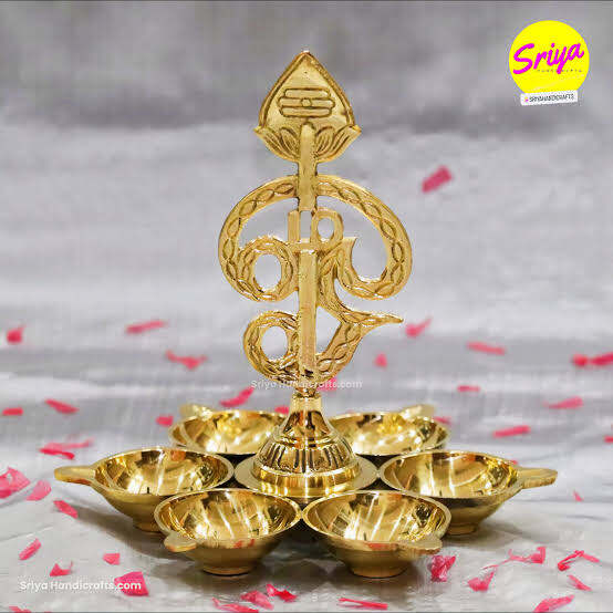 Brass Diya - 6 Face Om Muruga with Vel | 7-inch Height 6.5-Inch Length | Pure Brass Oil Lamp for Puja | Lord Murugan | Karthikeya | Vel Yudham | Om Arumuga Vilakku