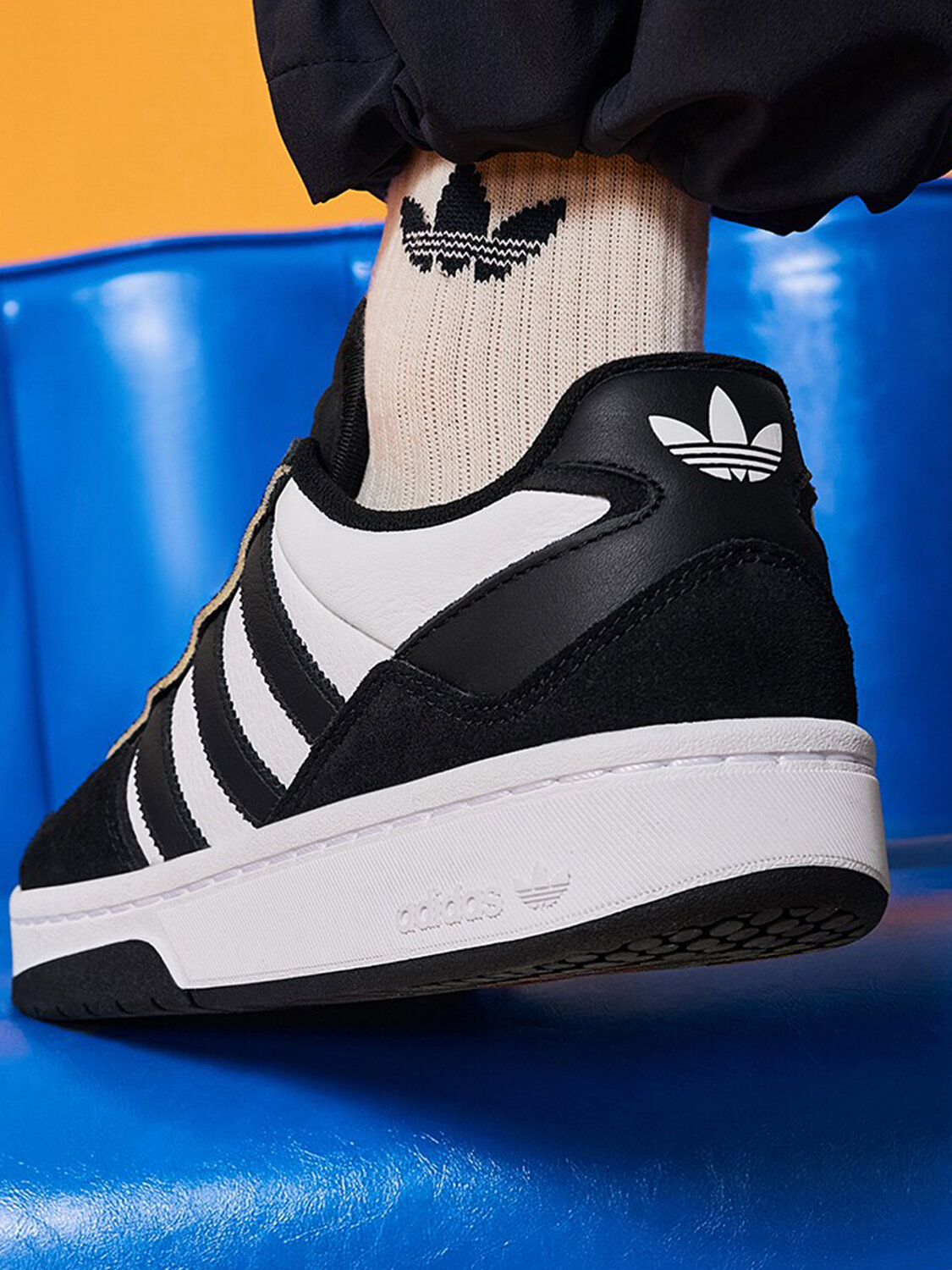 adidas | Casual Sneakers - Jenama adidas Harga 274 Ringgit*Penghantaran Percuma