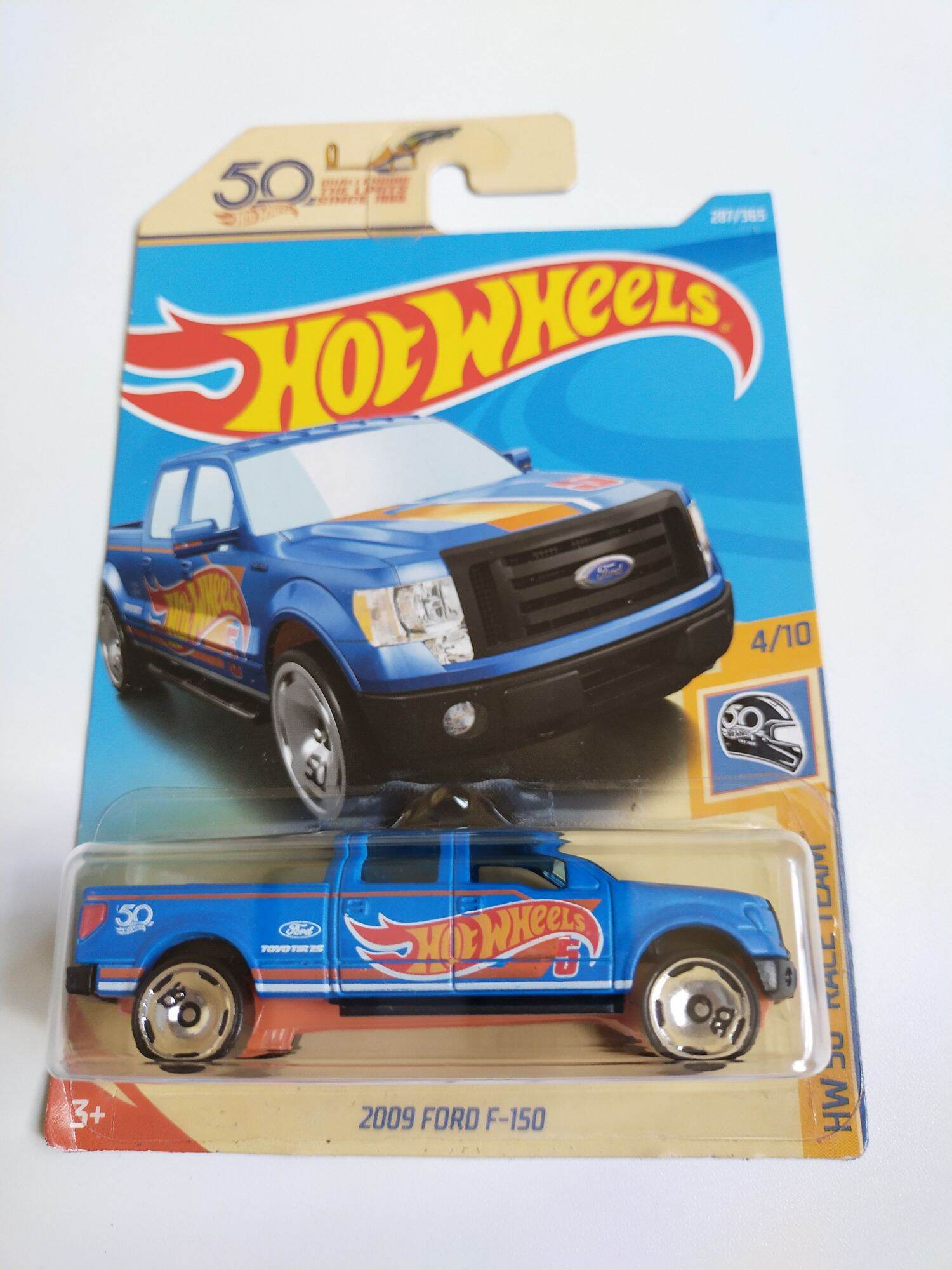 Hot Wheels 2009 Ford F-150-Blu con Goodyear