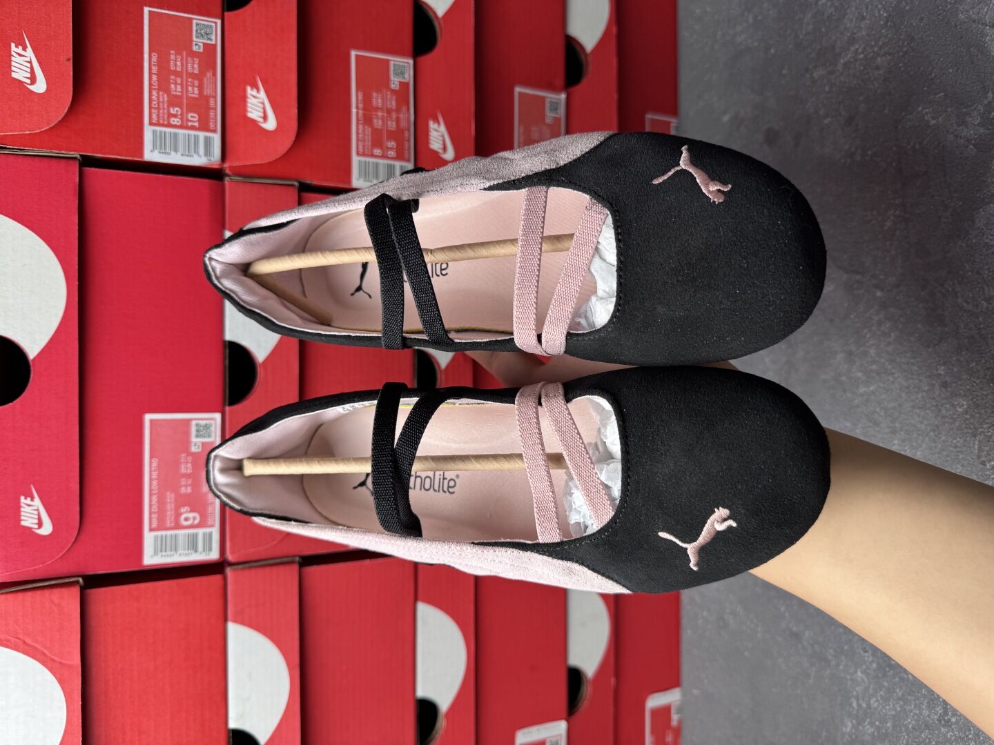 Puma Speedcat Ballet Original Genuine Women's Thin Bottom Comfortable and Lightweight Retro Sports and Leisure De Xun Sports Shoes Powder Black Splicing Presyo 4,416 Piso*Libreng Shipping