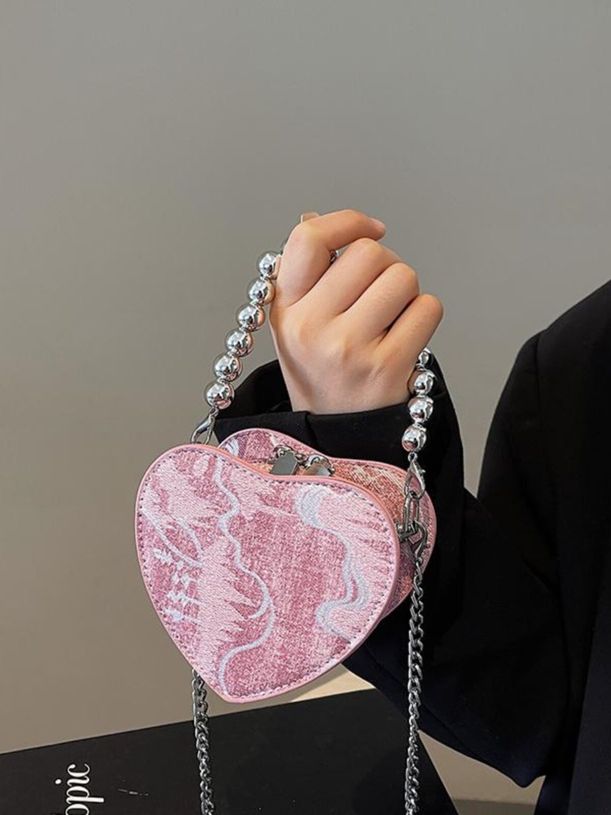 Fashionable Mini Heart Shaped Beaded Coin Purse Women's Crossbody Bag Soft PU Leather Casual Style Autumn Collection. 