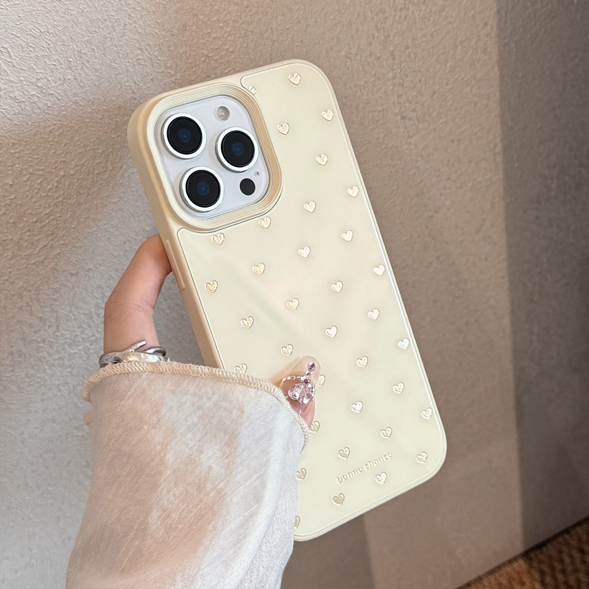 Shockproof Phone Case With Yellow Love Heart Design For Iphone_voghion.com
