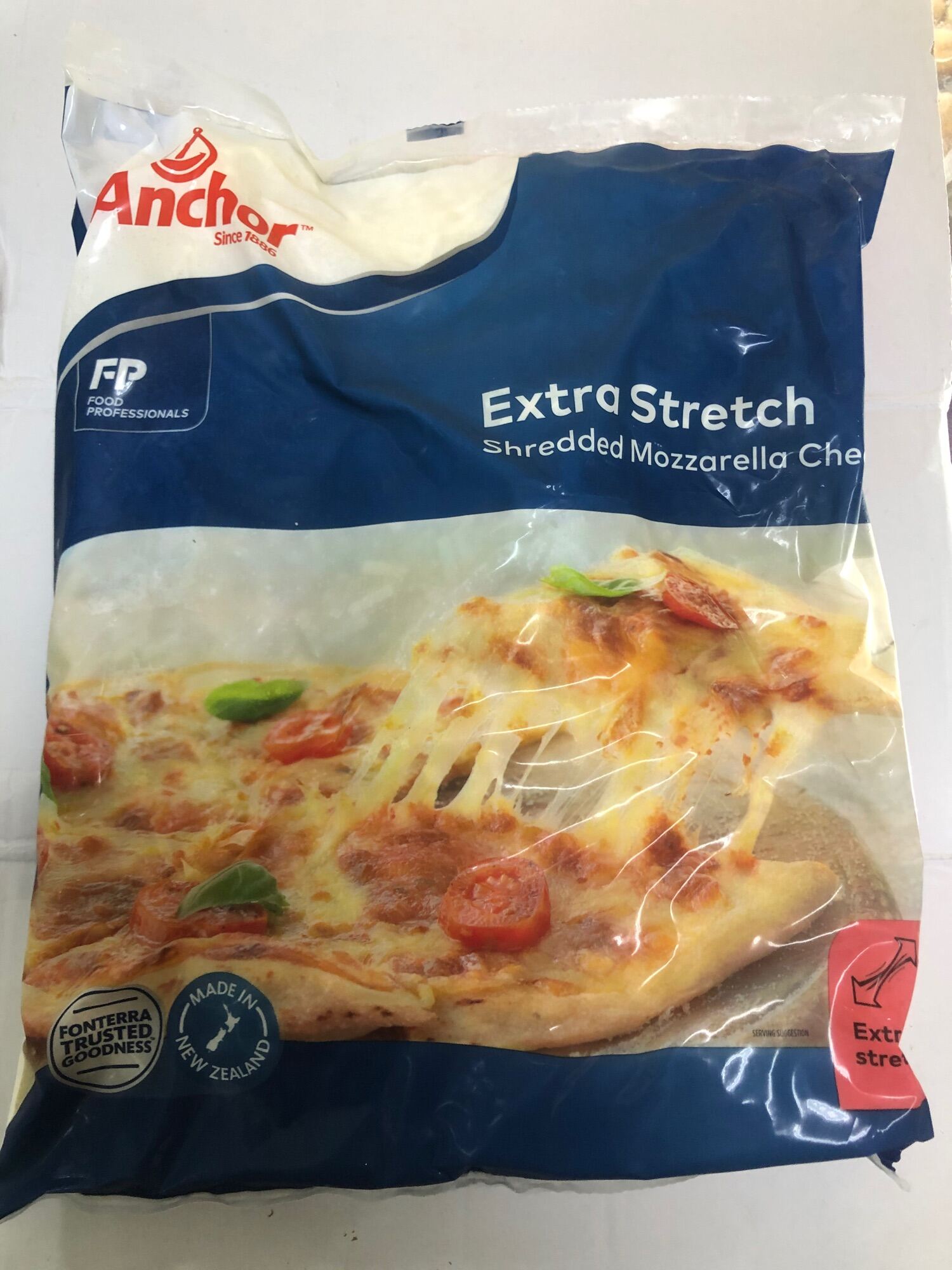IPOH FOOD ANCHOR EXTRA STRETCH SHREDDED MOZZARELLA CHEESE 2KG ( MIN
