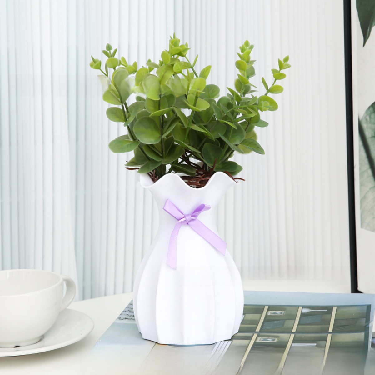 Decorative Lotus Leaf Edge Plastic Vase For Home Floral Display_voghion.com