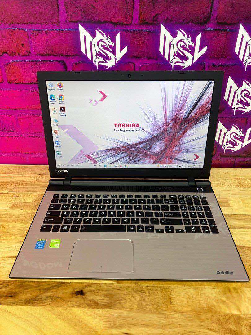 Toshiba Dynabook B55/A Core i3-6100 Processor 2.30GHZ Ram 8GB SSD