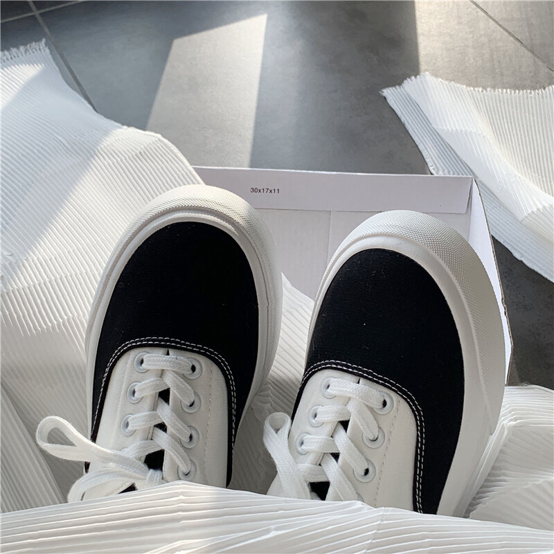White Shoes Women's Spring 2023 New Arrival Super Hot All-Match Thick Sole Height Increasing Canvas Shoes Women's Fashionable Ins Board Shoes round Toe. 