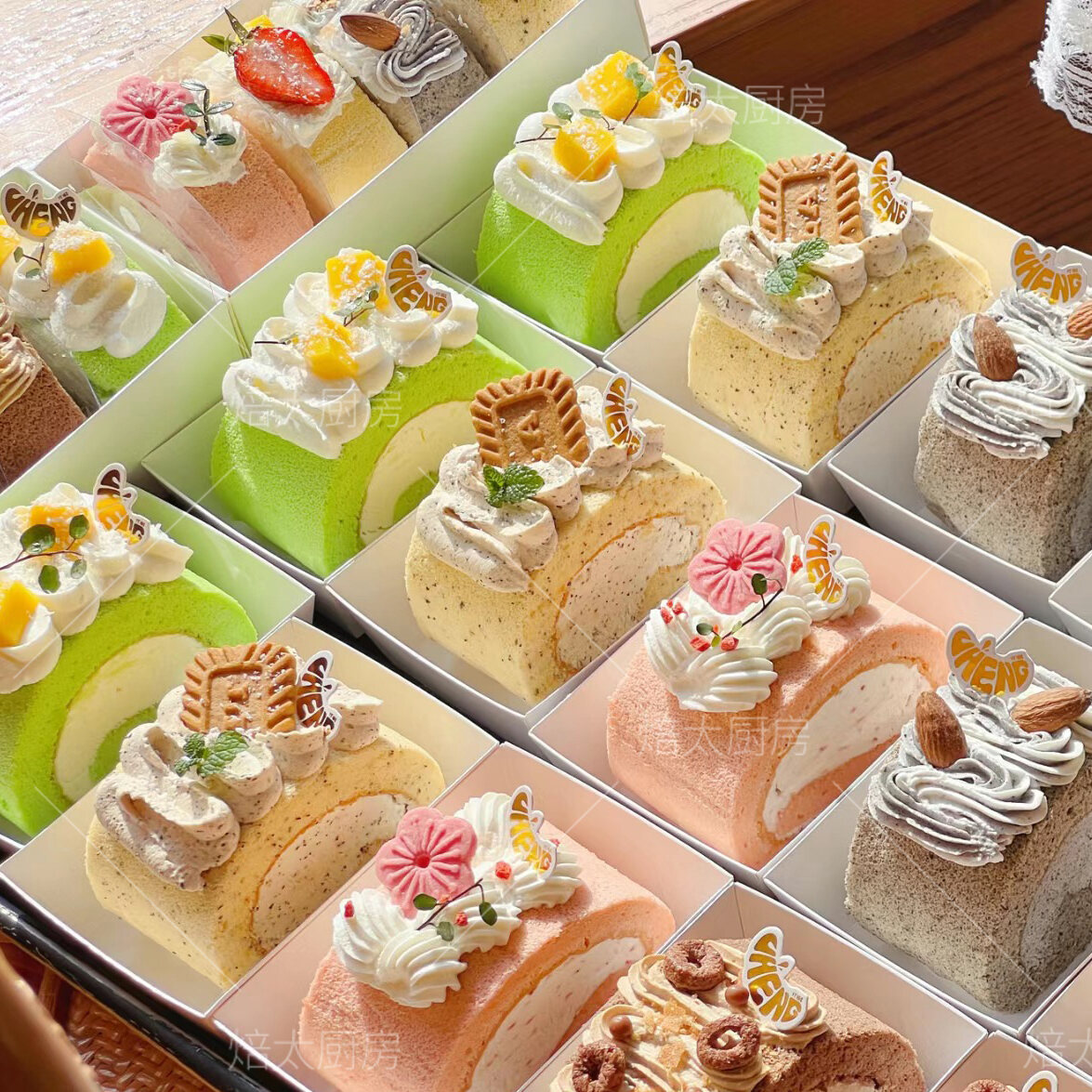 Baking Cake Roll Packaging Box Cut Cake Swiss Roll Hug Roll Tiger