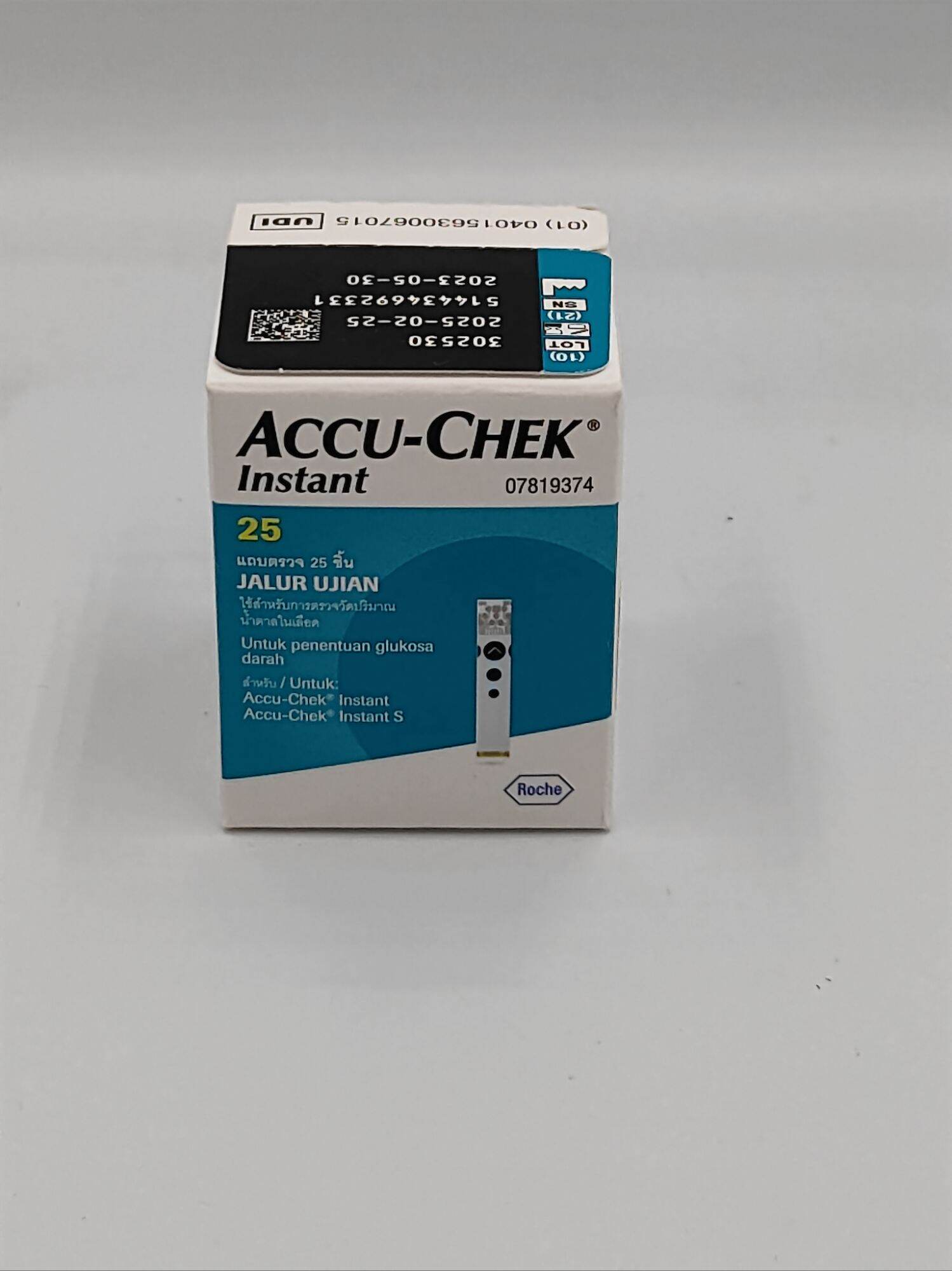 Accu-Chek Instant Test Strips 25's/50's EXP 11 /25. 