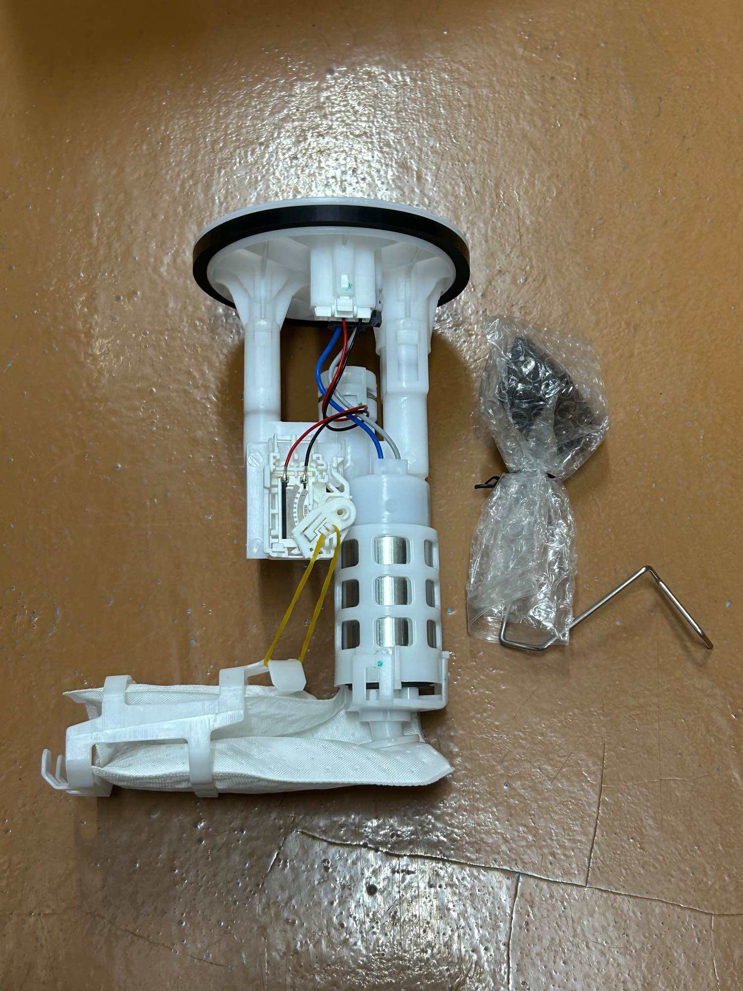 PERODUA BEZZA 1.3 FUEL PUMP ASSEMBLY MODULE SET (23210BZ190) Lazada