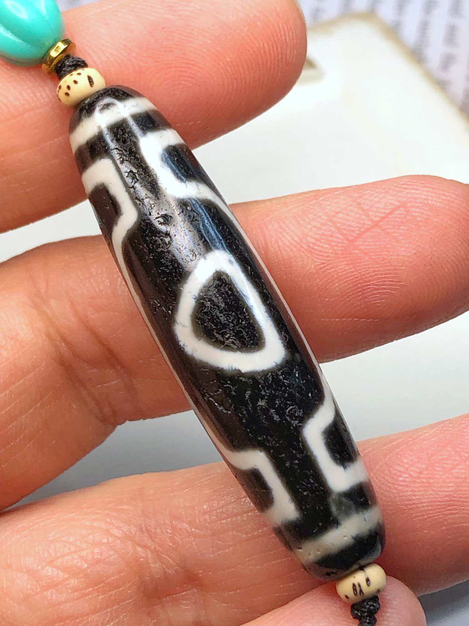 Tibetan Dzi Beads Three-eyed Dzi Bead 藏传老矿特殊三眼天珠