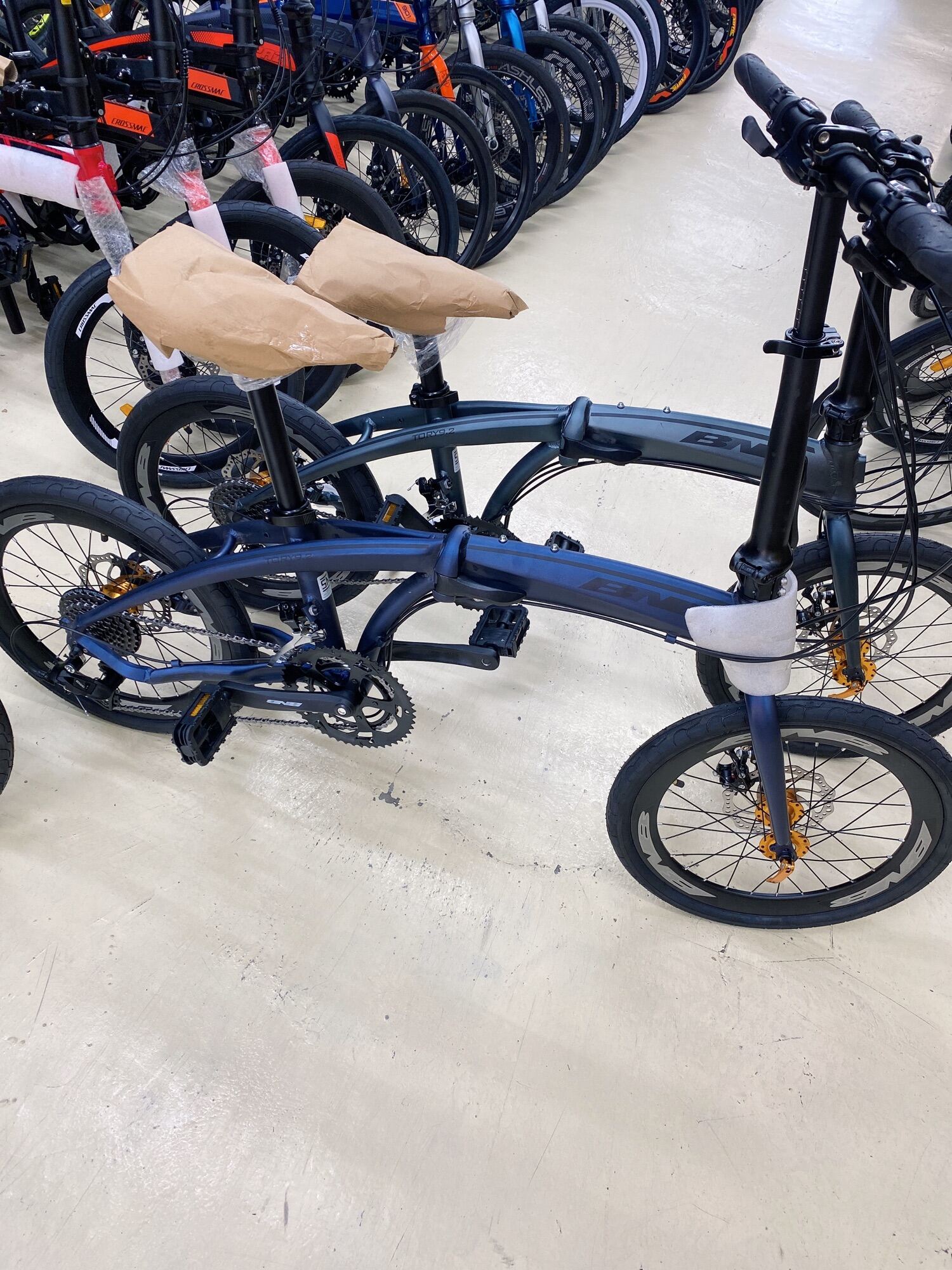 Aeroic folding bike cheap specs