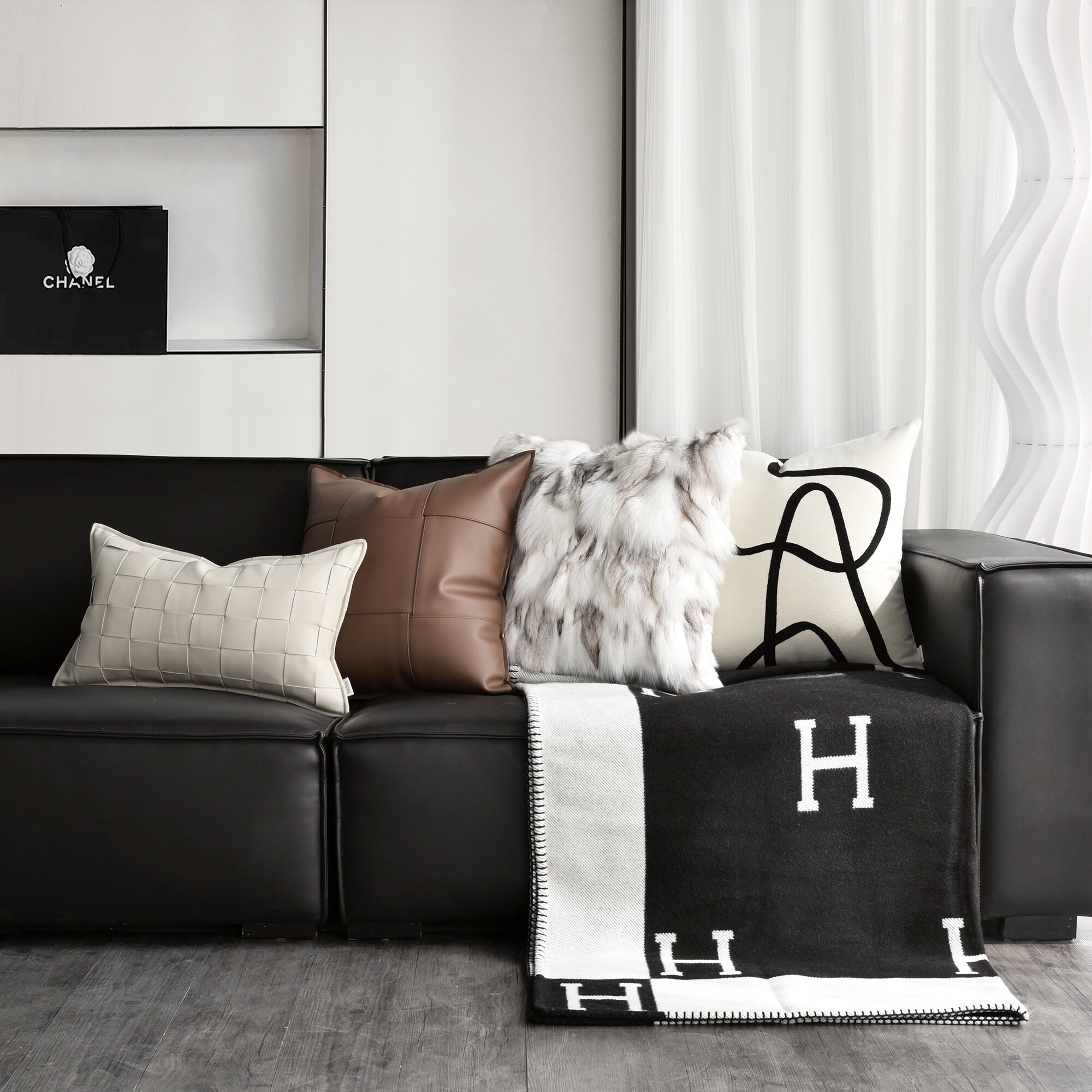 Luxury Decorative Pillow Cover Harga  113 Ringgit*Penghantaran Percuma