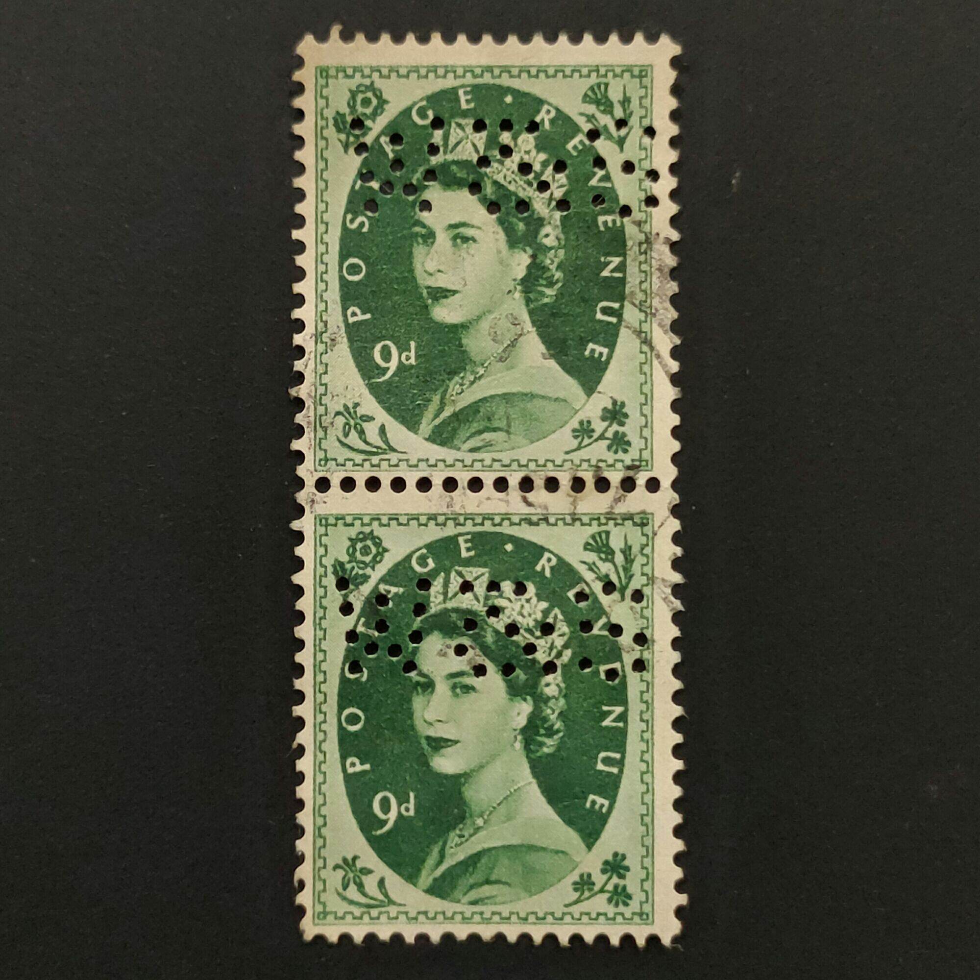 1952-stamp-united-kingdom-in-vertical-pair-unique-used-stamp-9d