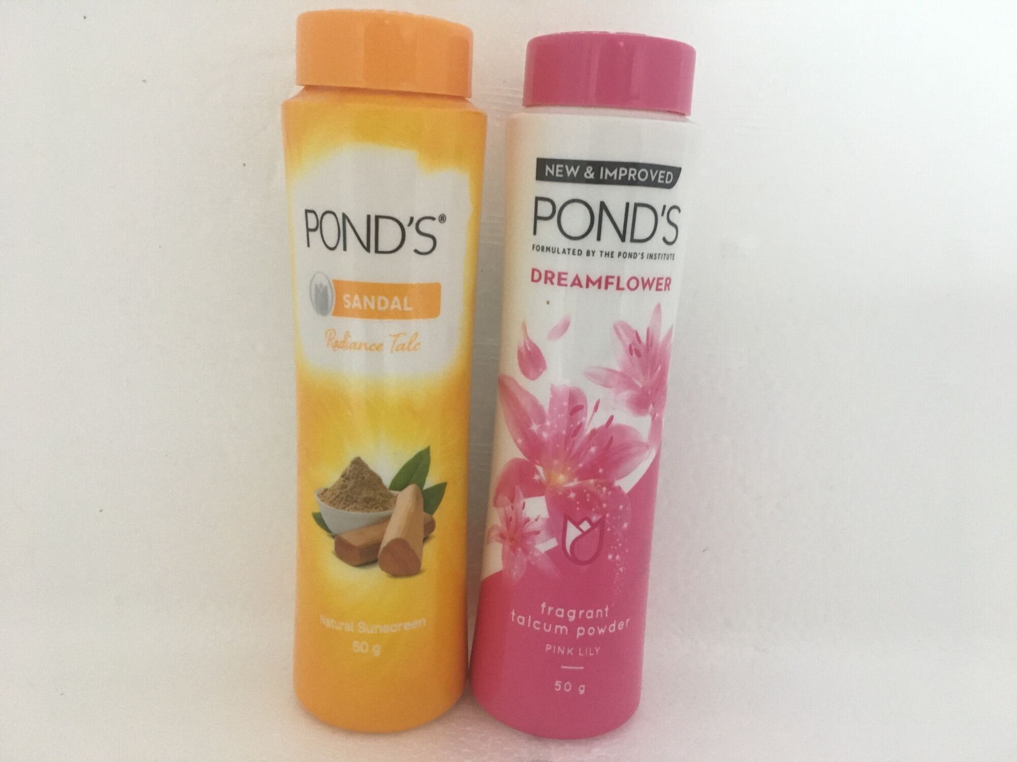 Buy Pond's Sandal Radiance Talcum Powder, 100 g Online at Best Prices |  Wellness Forever