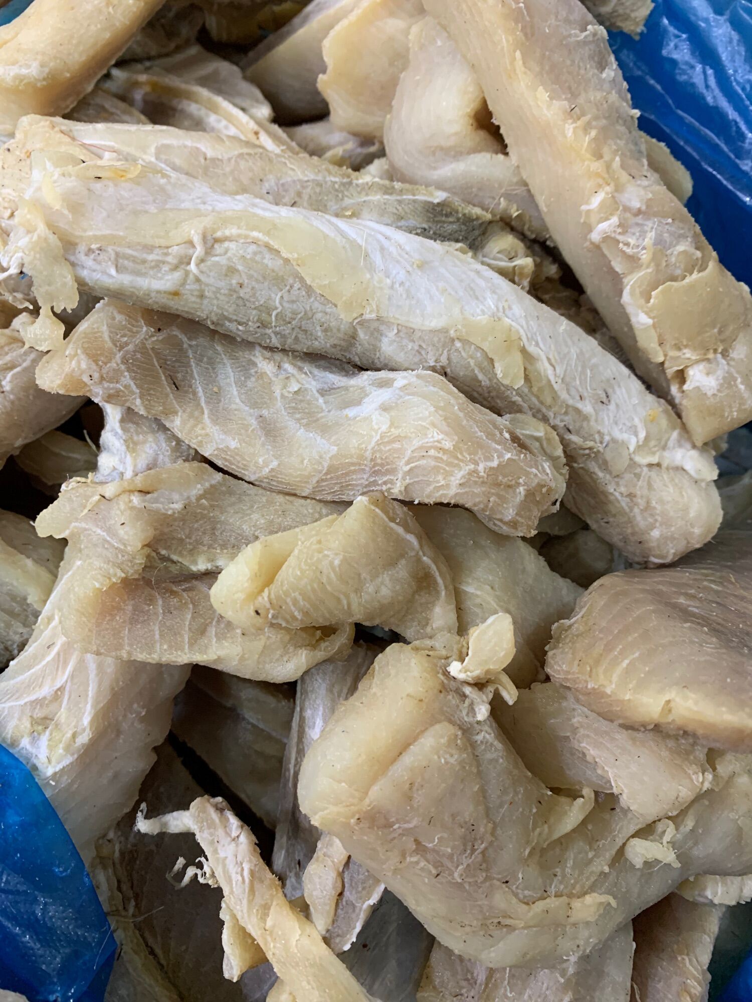 Ikan Yu Masin 250g asli Tawau Sabah / Dried Shark Fish Meat from Sabah