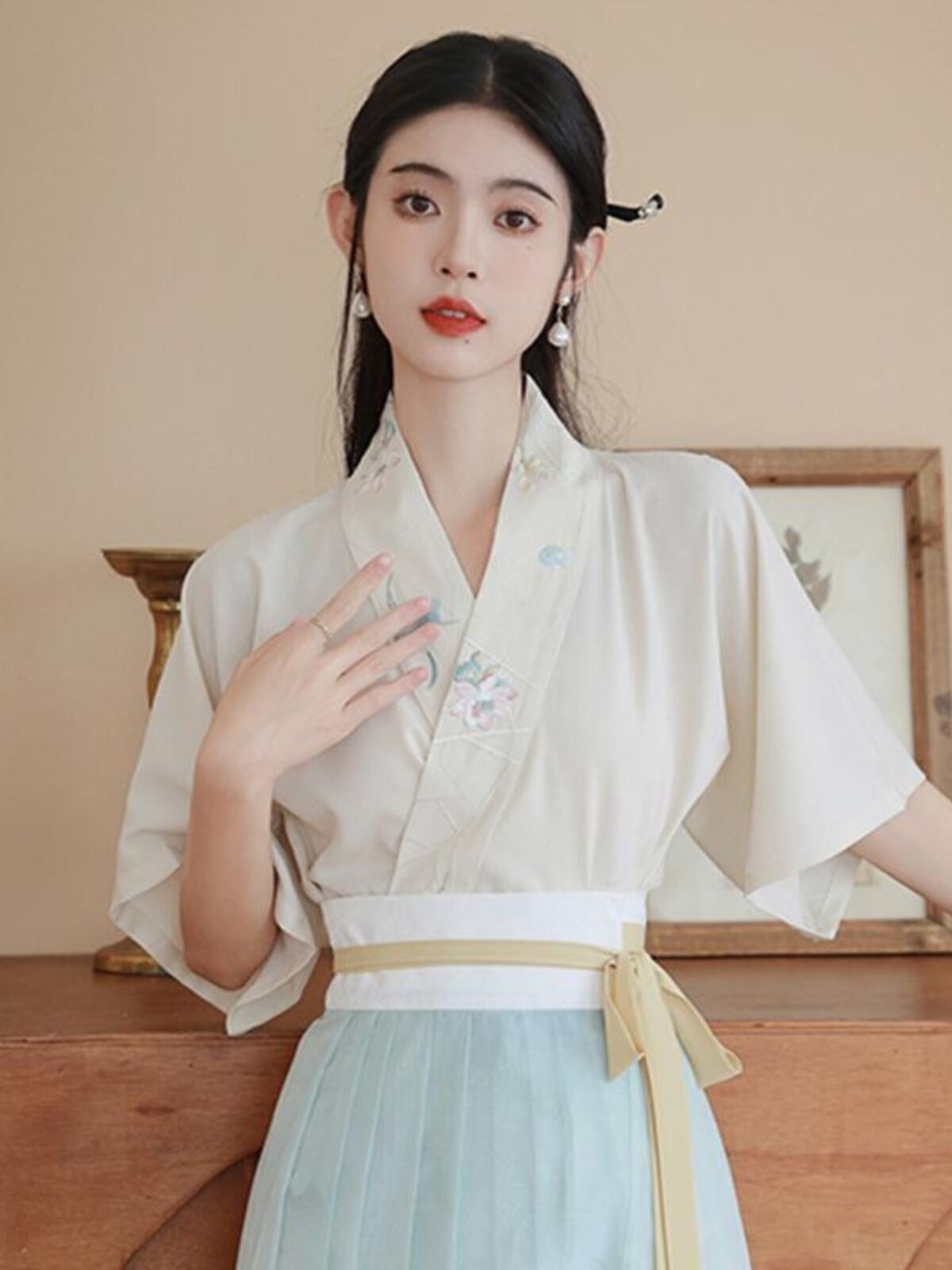 Embroidered Han Elements Shirt with Horse Tails Skirt New Chinese Style Modified Hanfu Top for plus Size Women Summer Casual Wear