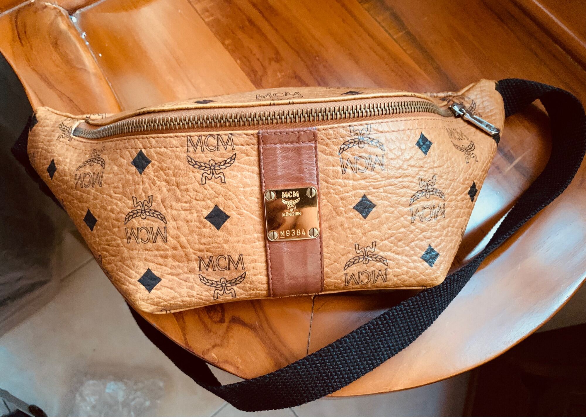 Mcm fanny 2024 pack replica