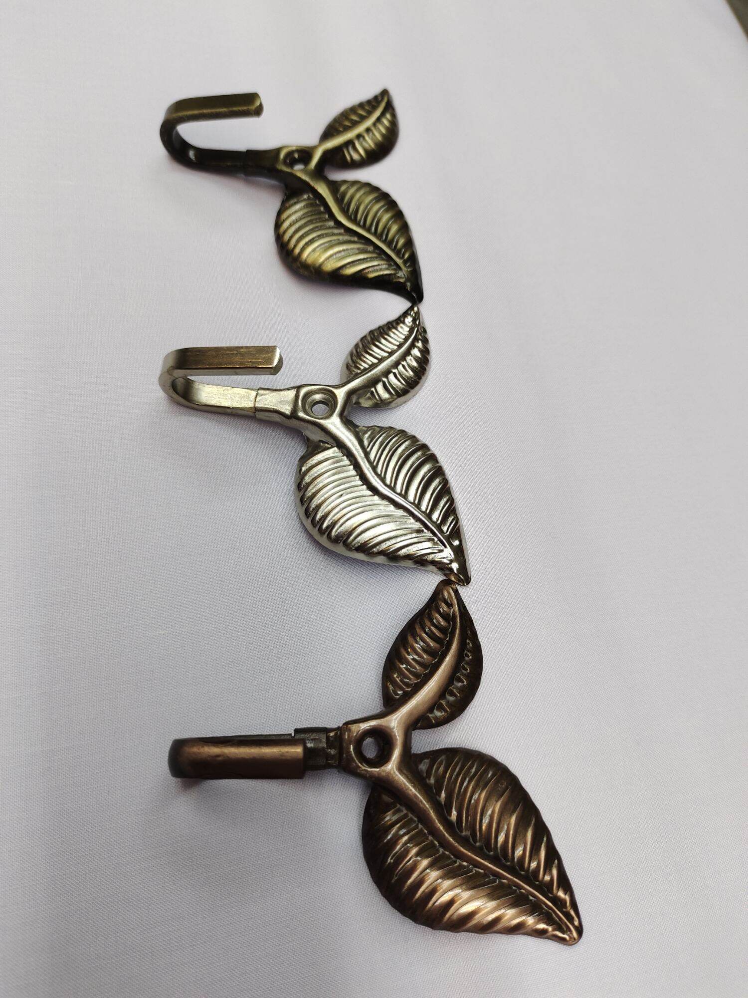 2pcs Curtain Side Hooks Tie Back Hook Holdbacks / Cangkuk Tepi Langsir (4 Colour Selection). 