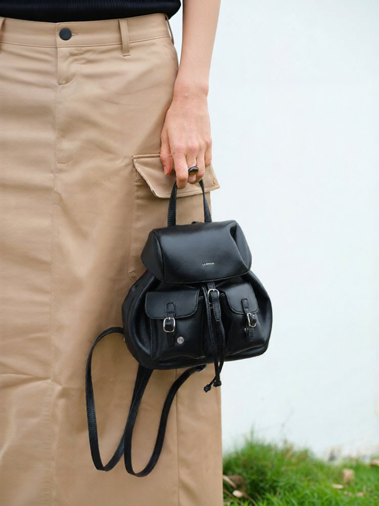 La Festin | Leisure Travel Student Commuter Backpack - Jenama La Festin Harga 251 Ringgit*Penghantaran Percuma