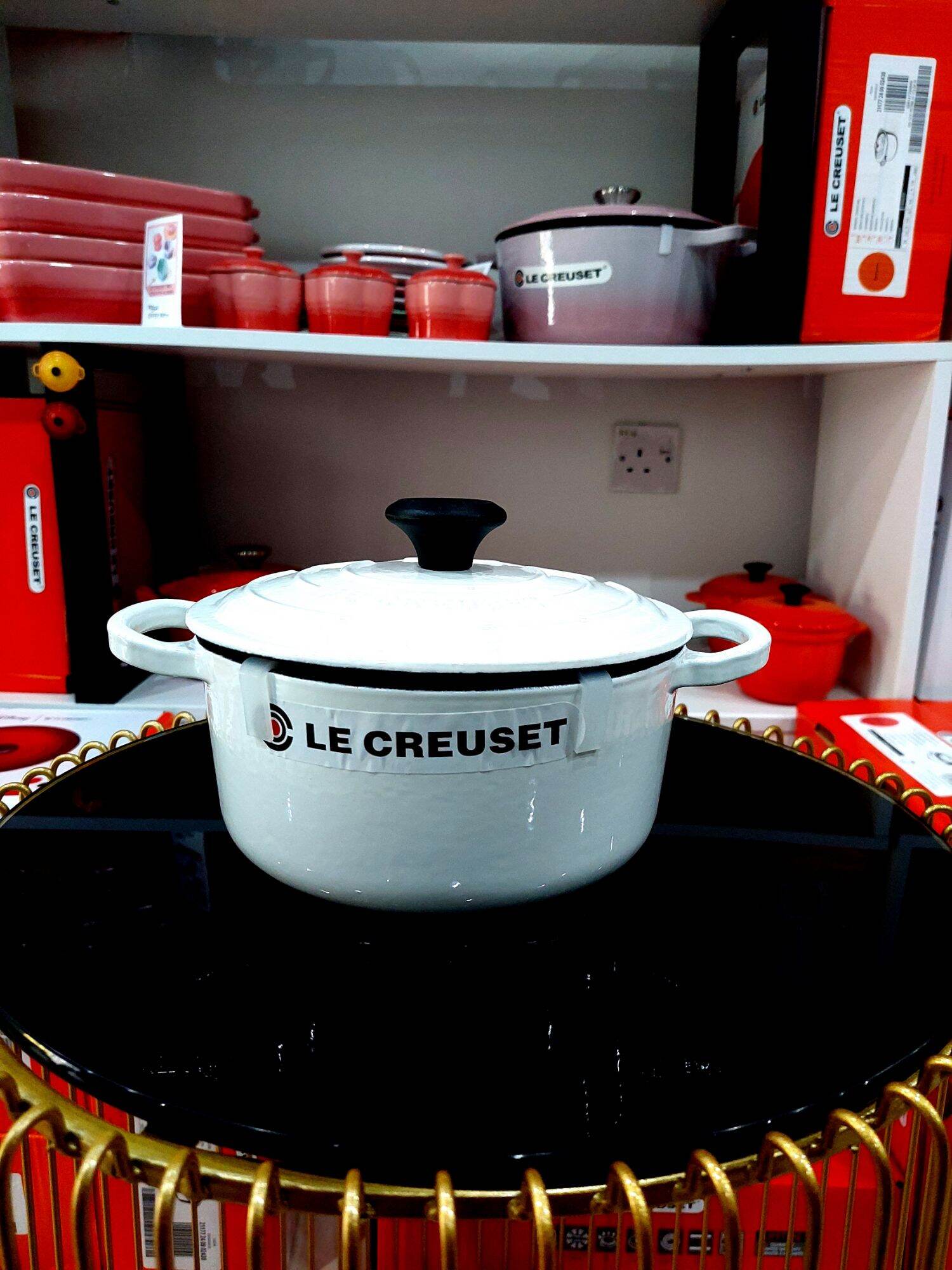 Buy Le Creuset Cast Hollow Pot Cocotte Rondo 22 cm Matte Black Gas IH Oven  Compatible [Japan Regular Sale] from Japan - Buy authentic Plus exclusive  items from Japan