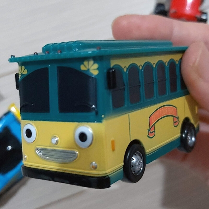 Tayo le petit bus amis lot spécial n° 7 ( Nana, Tracteur, Leo, Lolly