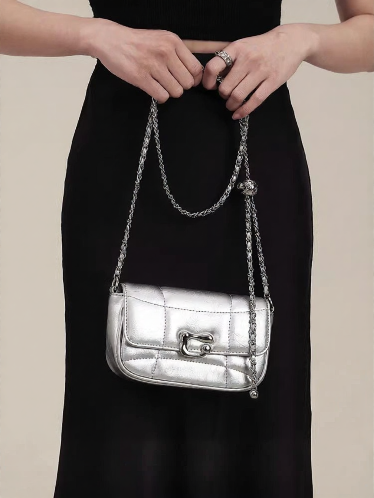ITAMOOD | New Silver Leather Chain Shoulder Bag - Jenama ITAMOOD Harga 200 Ringgit*Penghantaran Percuma