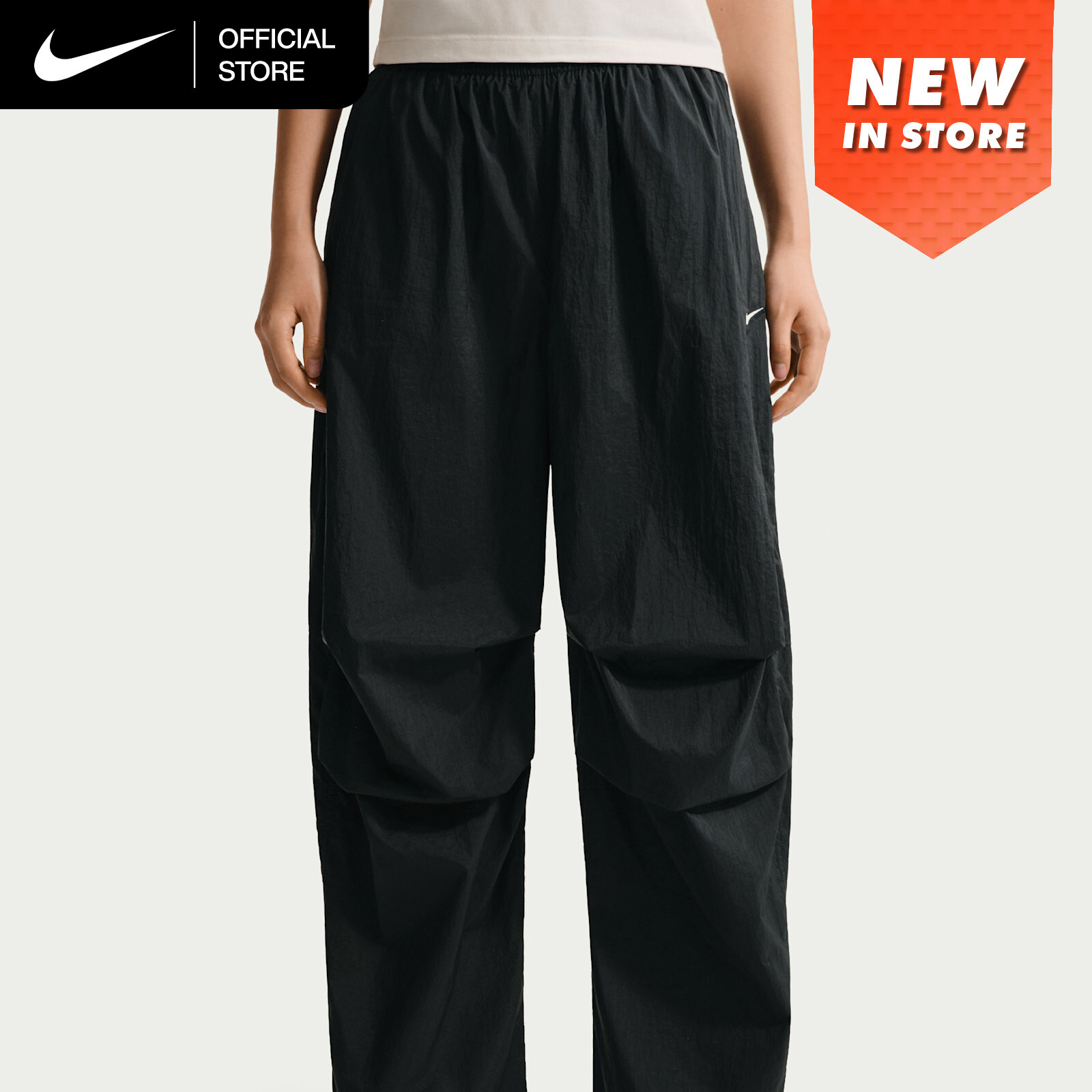 Nike Women's Sportswear Mid-Rise Lightweight UV Pants - Black [IO3377-010] ราคา 2,900 บาท*ส่งฟรี