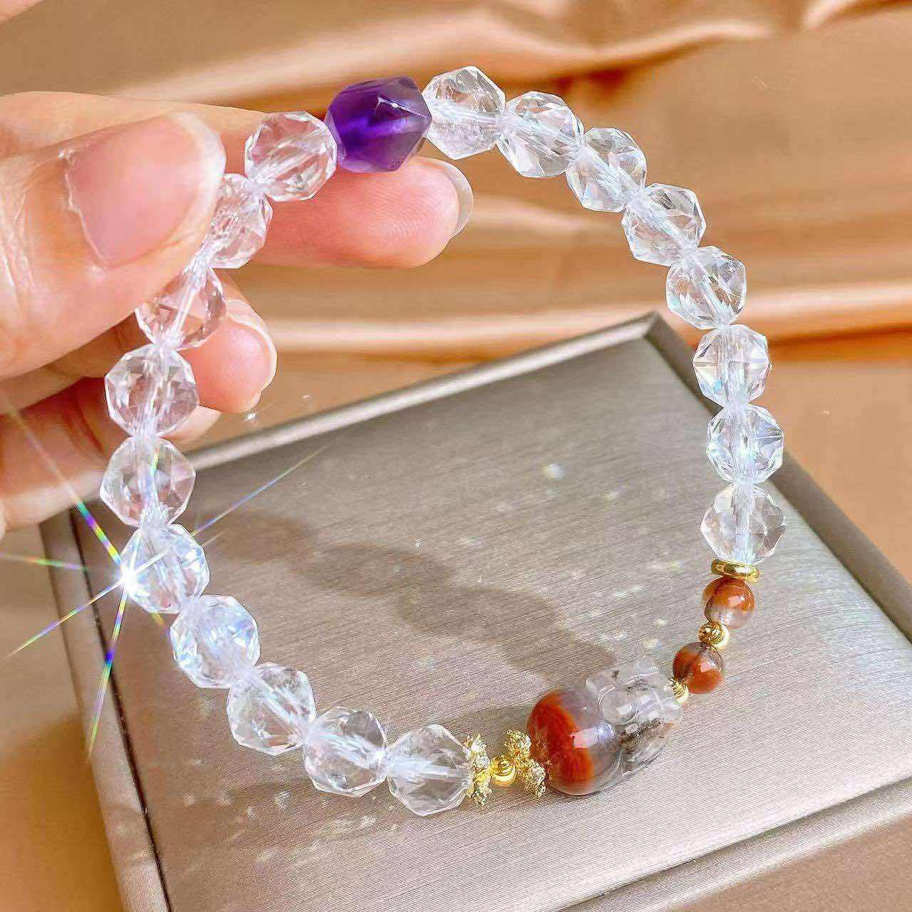 Bracelet En Quartz Naturel Aurora 23 – Fait Main – Motif Pixiu Et Crâne – 16,4 X 10 X 9,6 Mm
