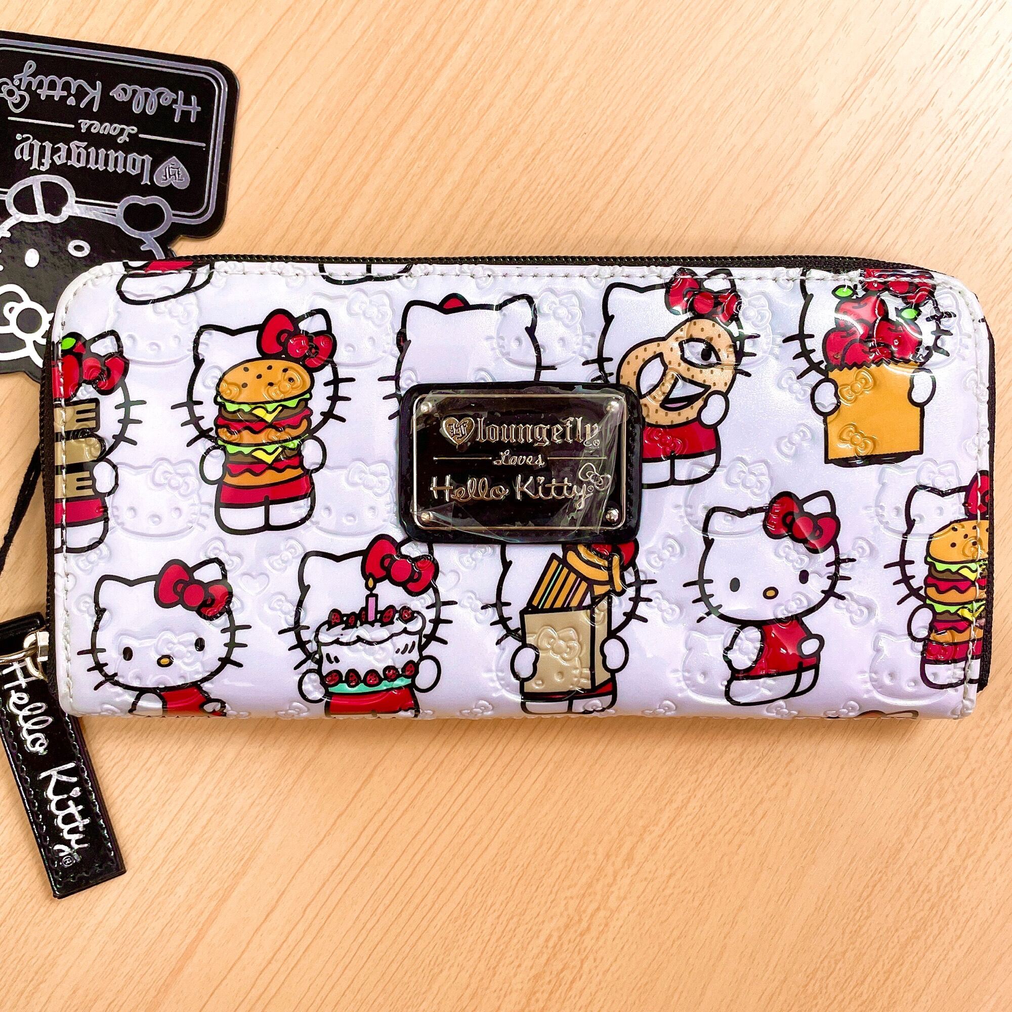 Hello Kitty Embossed Purse atelieryuwa.ciao.jp