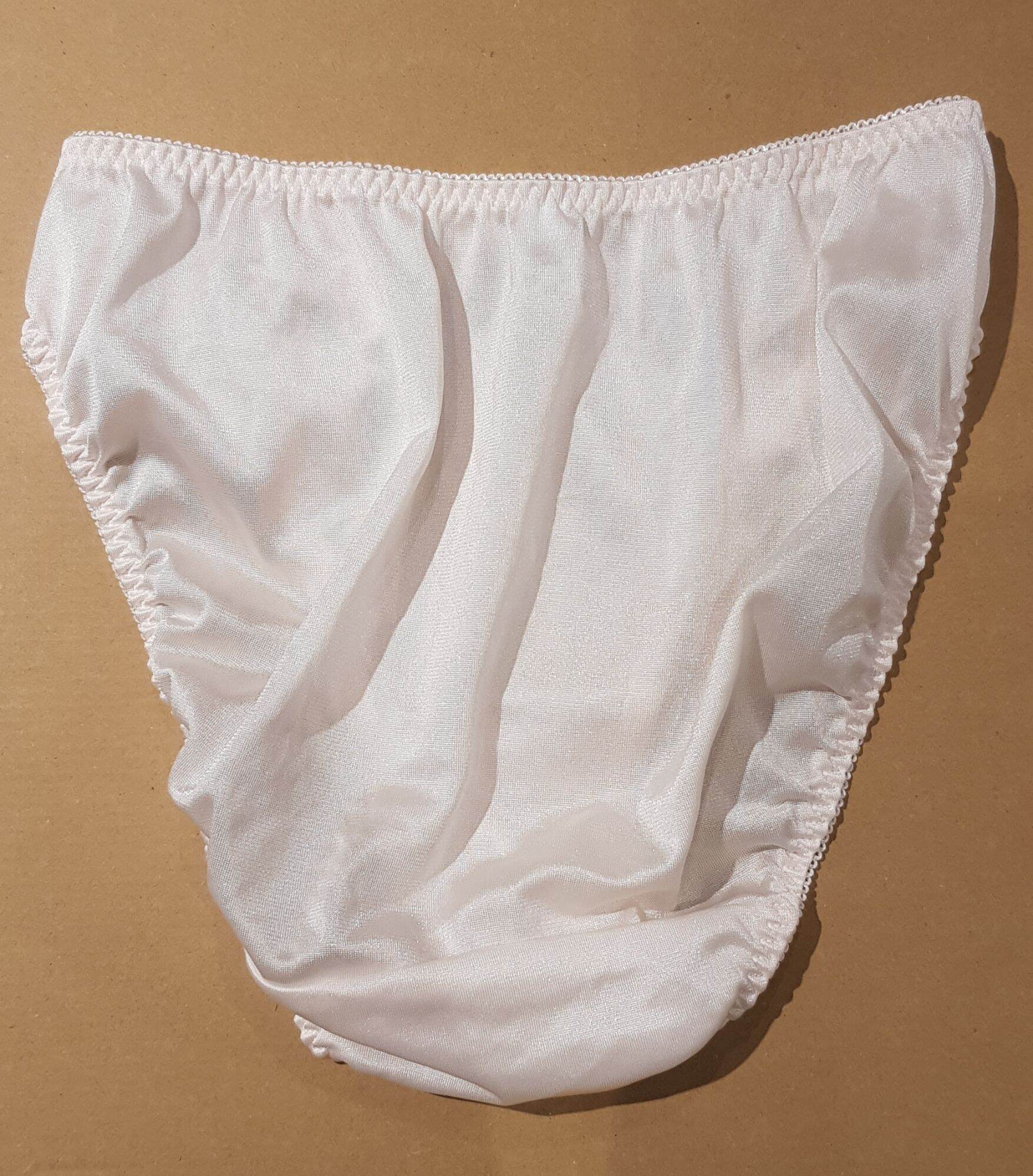 Triumph Diva Lace Panties (Size M/65)