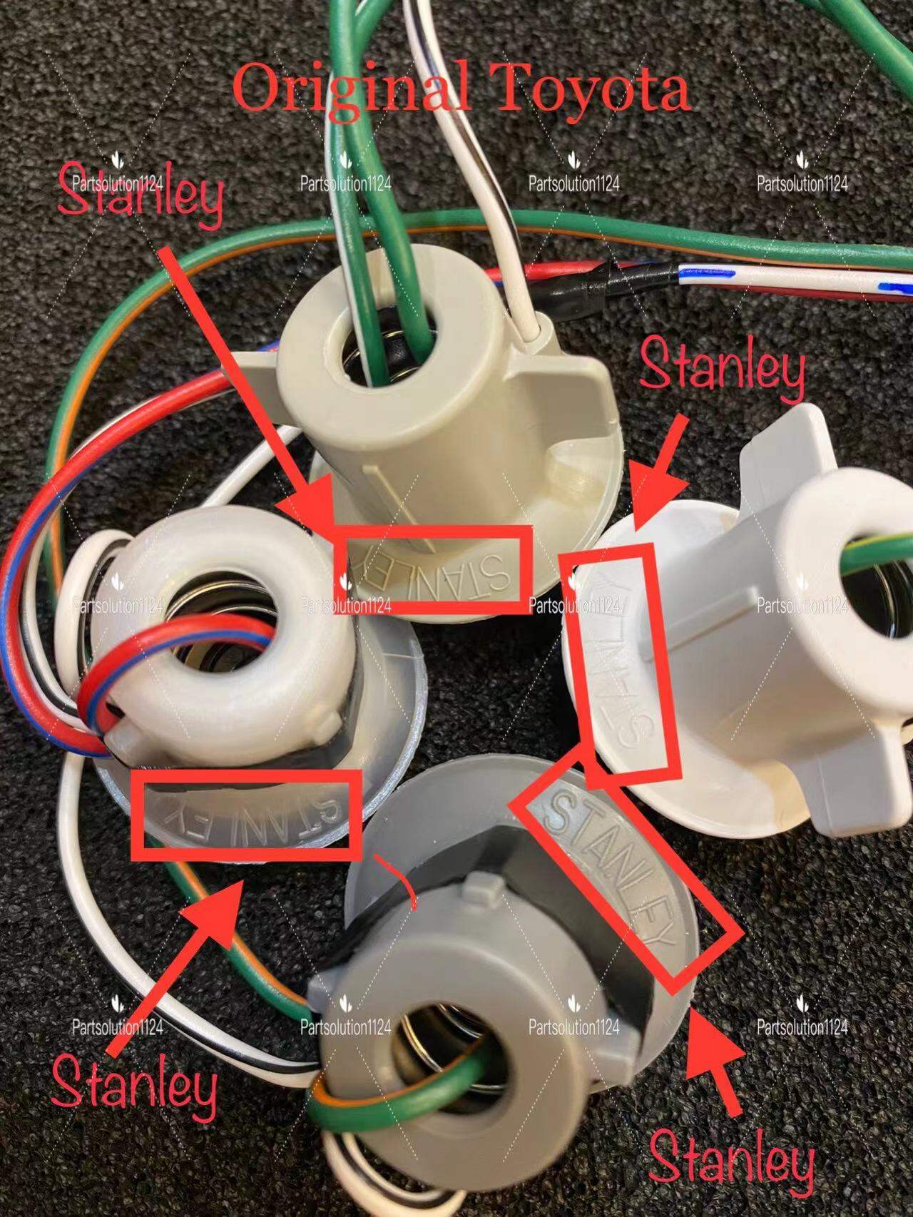 ORIGINAL TOYOTA VIOS NCP42 SOCKET REAR TAIL LAMP / REAR LAMP (MODEL 02