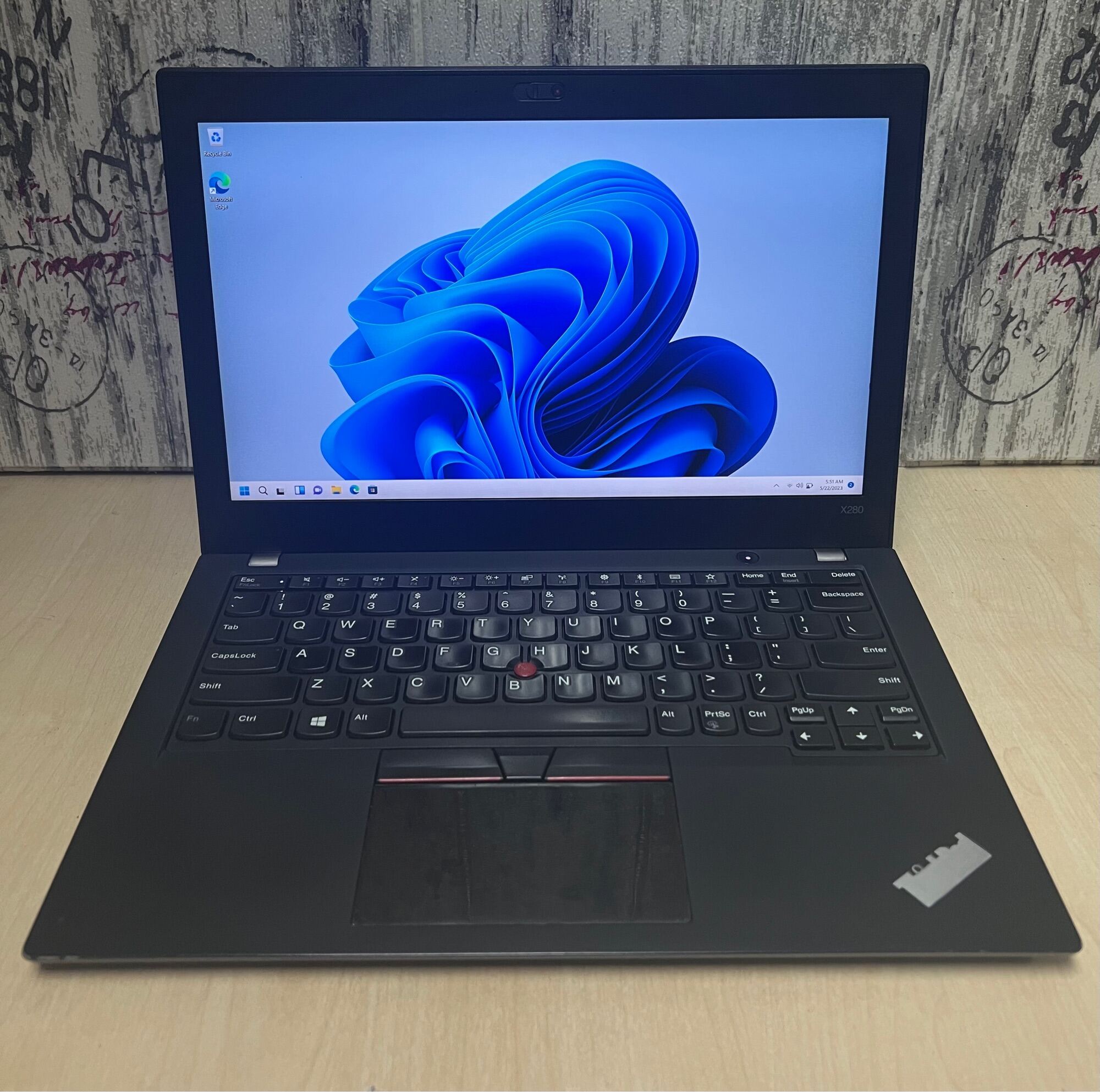 Lenovo ThinkPad X280 12.5 - Intel Core i5 (8th Gen) i5-8250U Quad