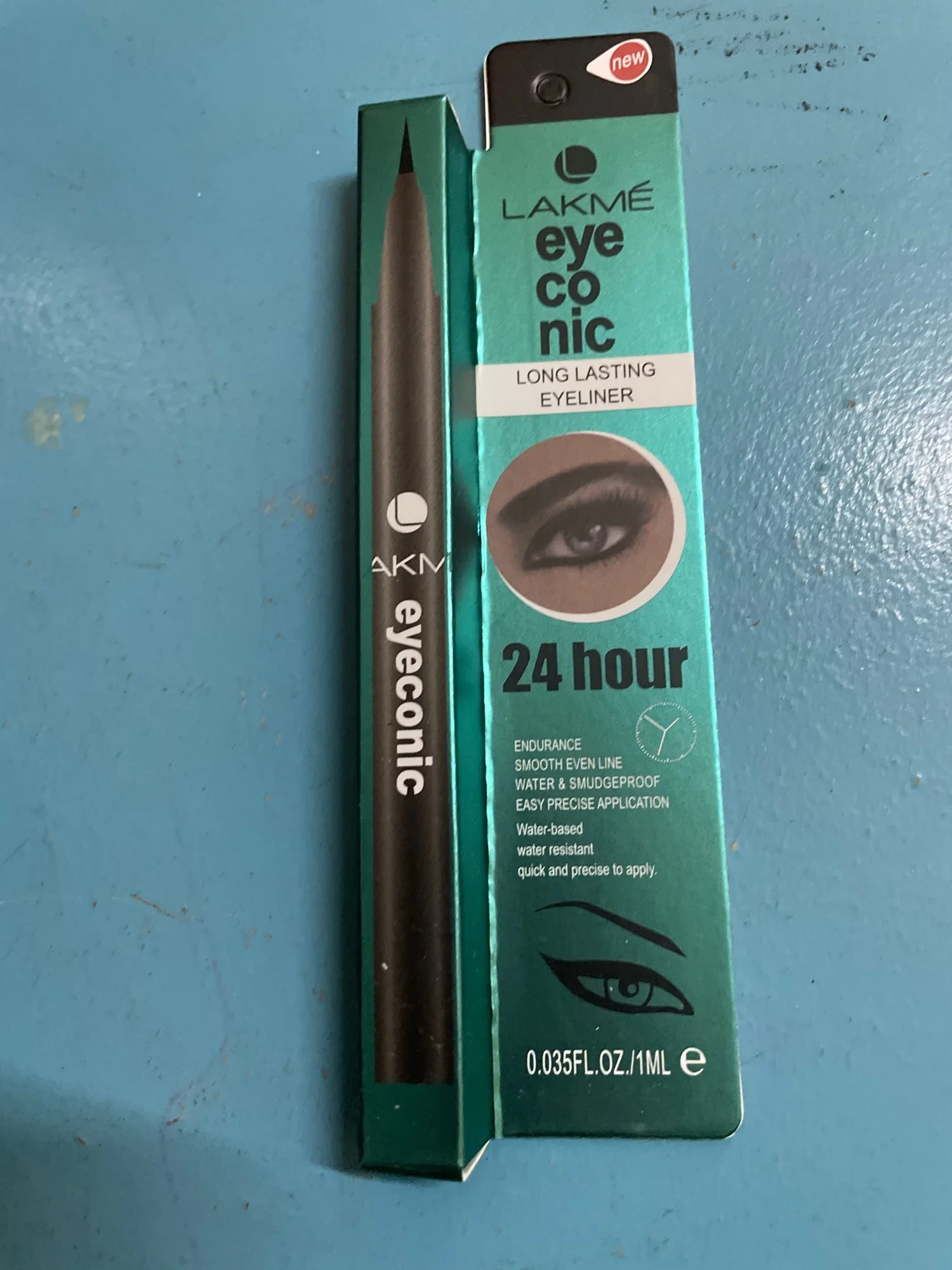 Lakme EYECONIC long lasting eyeliner marker pen