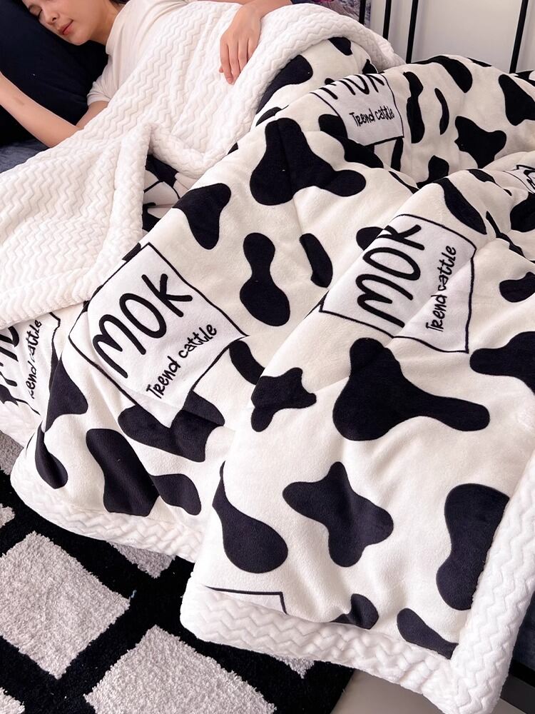 Warm Winter Ins Style Milk Fleece Blanket Harga  246 Ringgit*Penghantaran Percuma