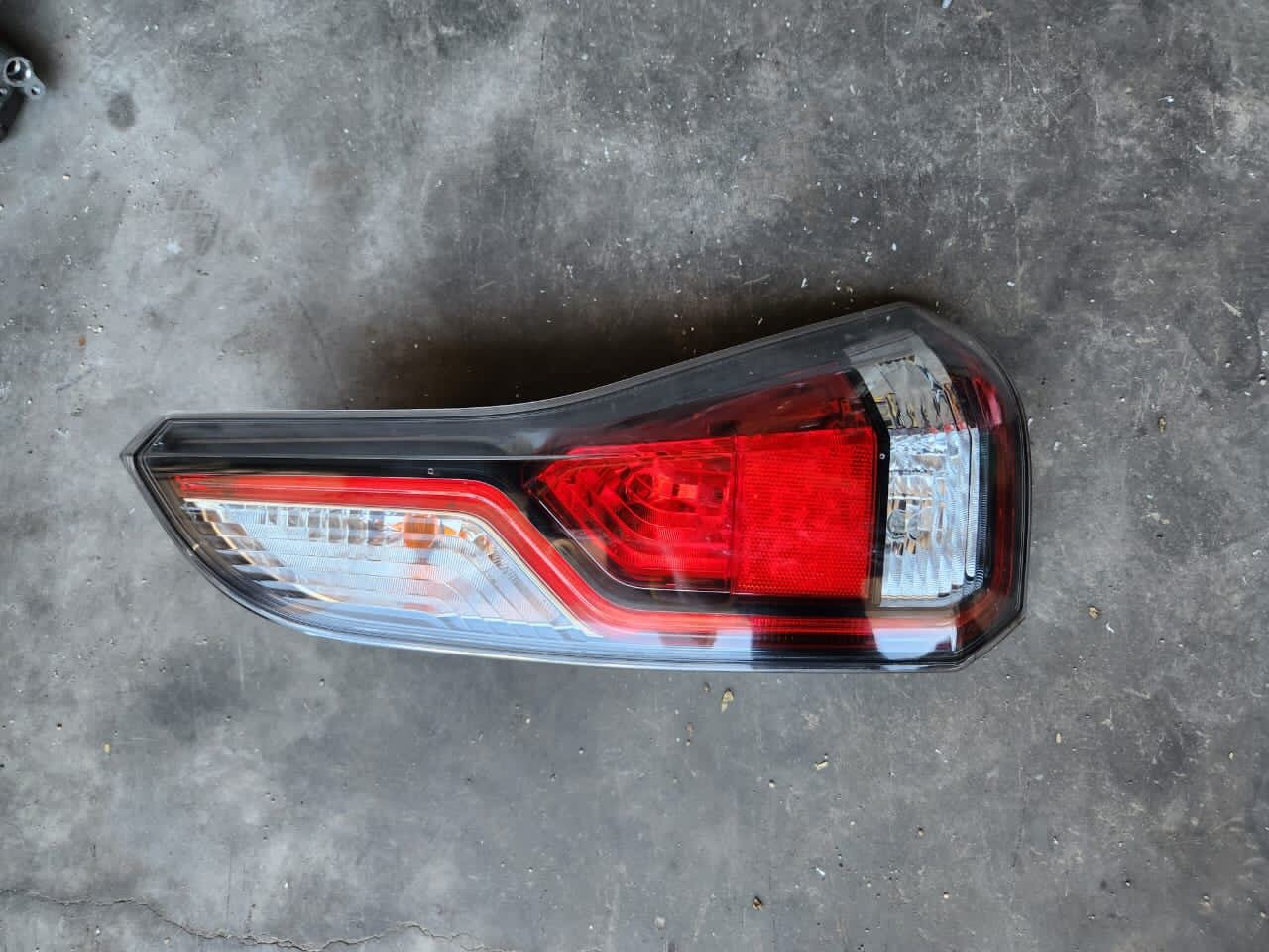 Ready Stock* Nissan Serena C27 tail lamp tail light RHS