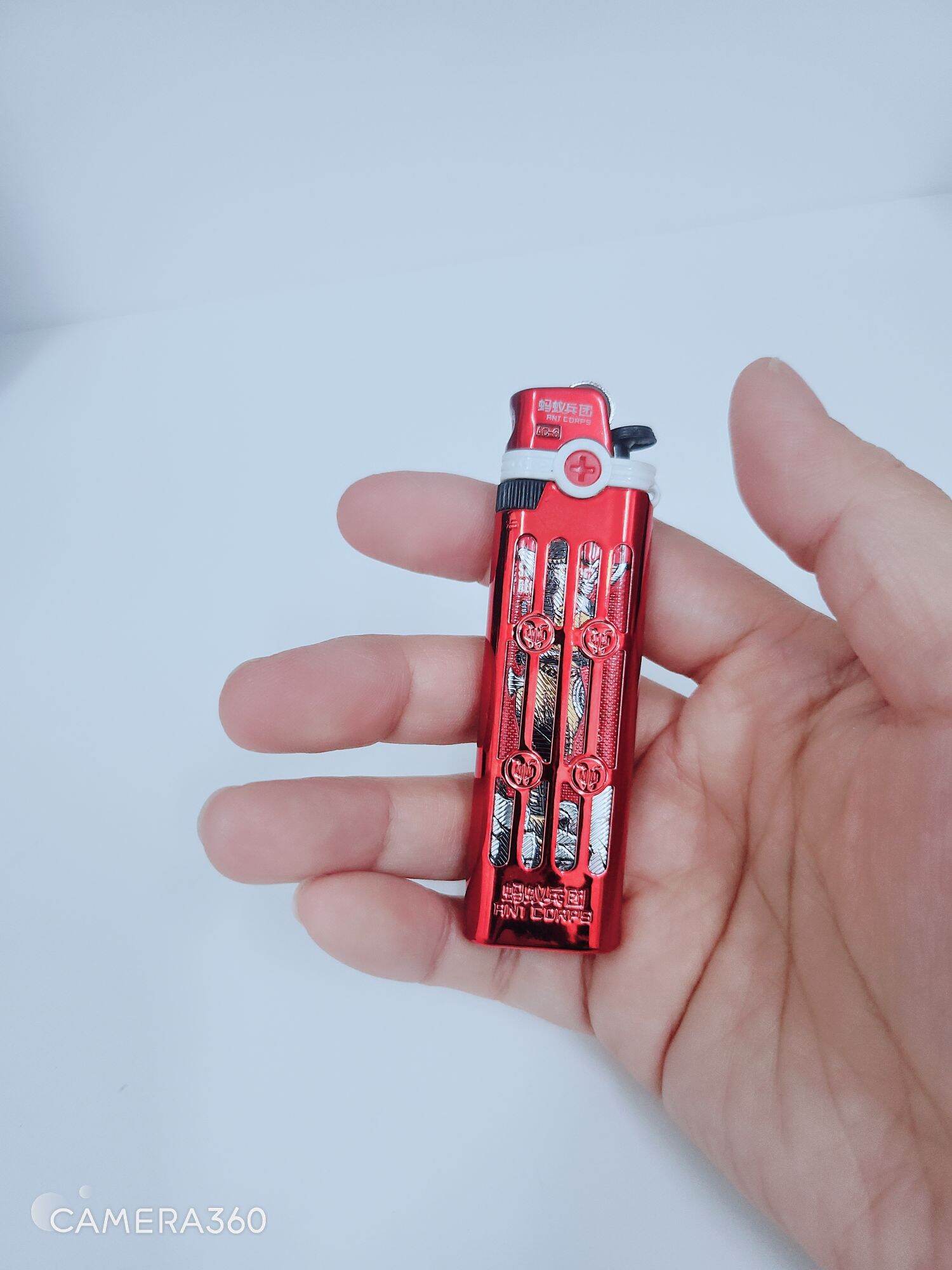 AC6T Red Ant Soft Flame Metal Lighter (Random). 
