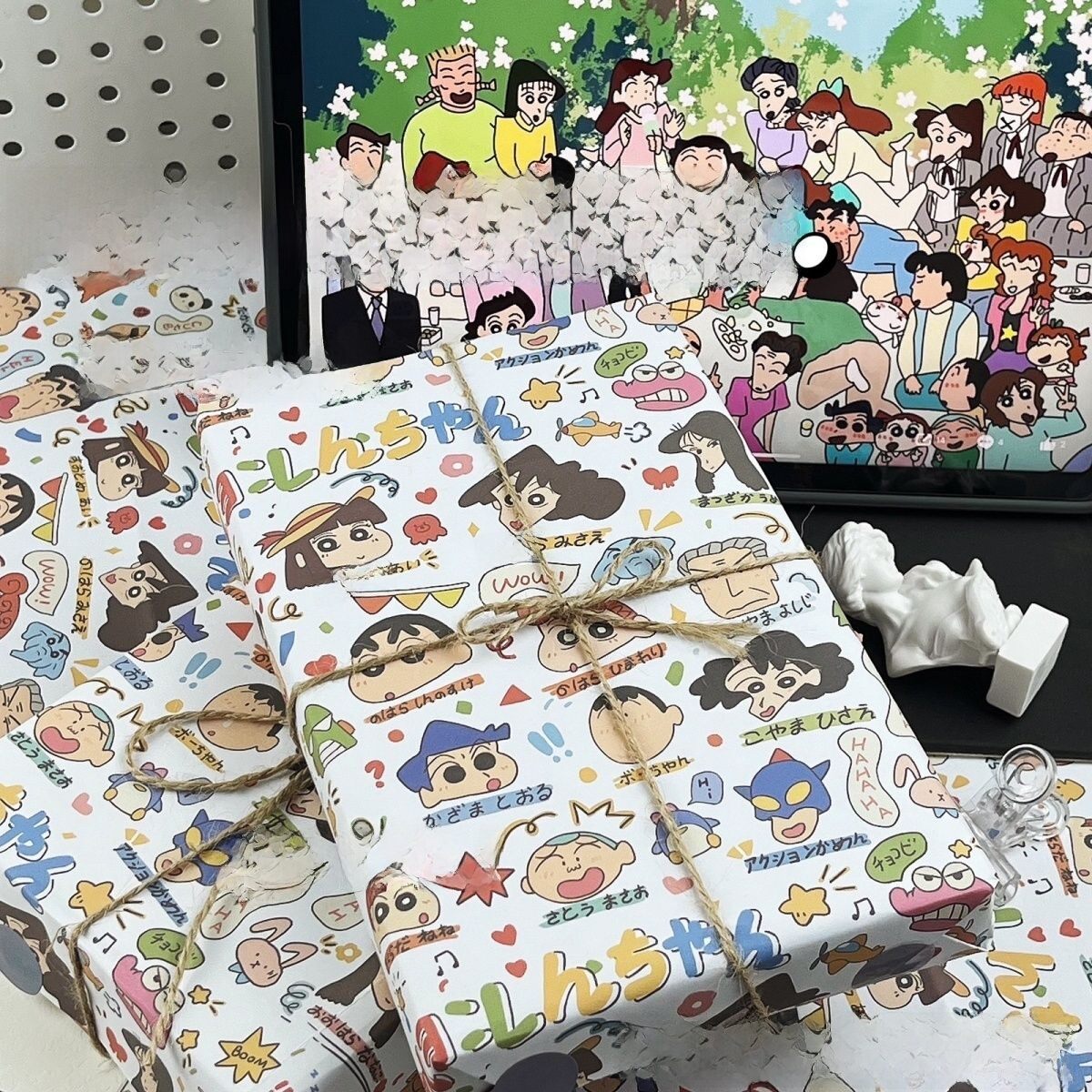 Original Graffiti Cute Crayon Shinchan Large Format Birthdays Gift Wrapping Paper Cartoon Design Kraft Paper