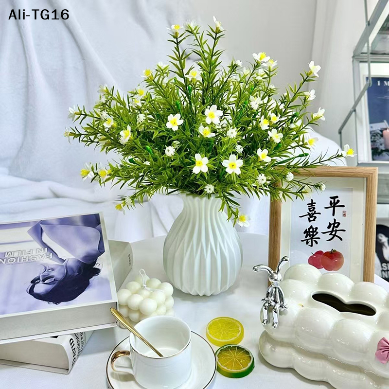 Decorative Ceramic Plastic Vase For Floral Arrangements At Home_voghion.com