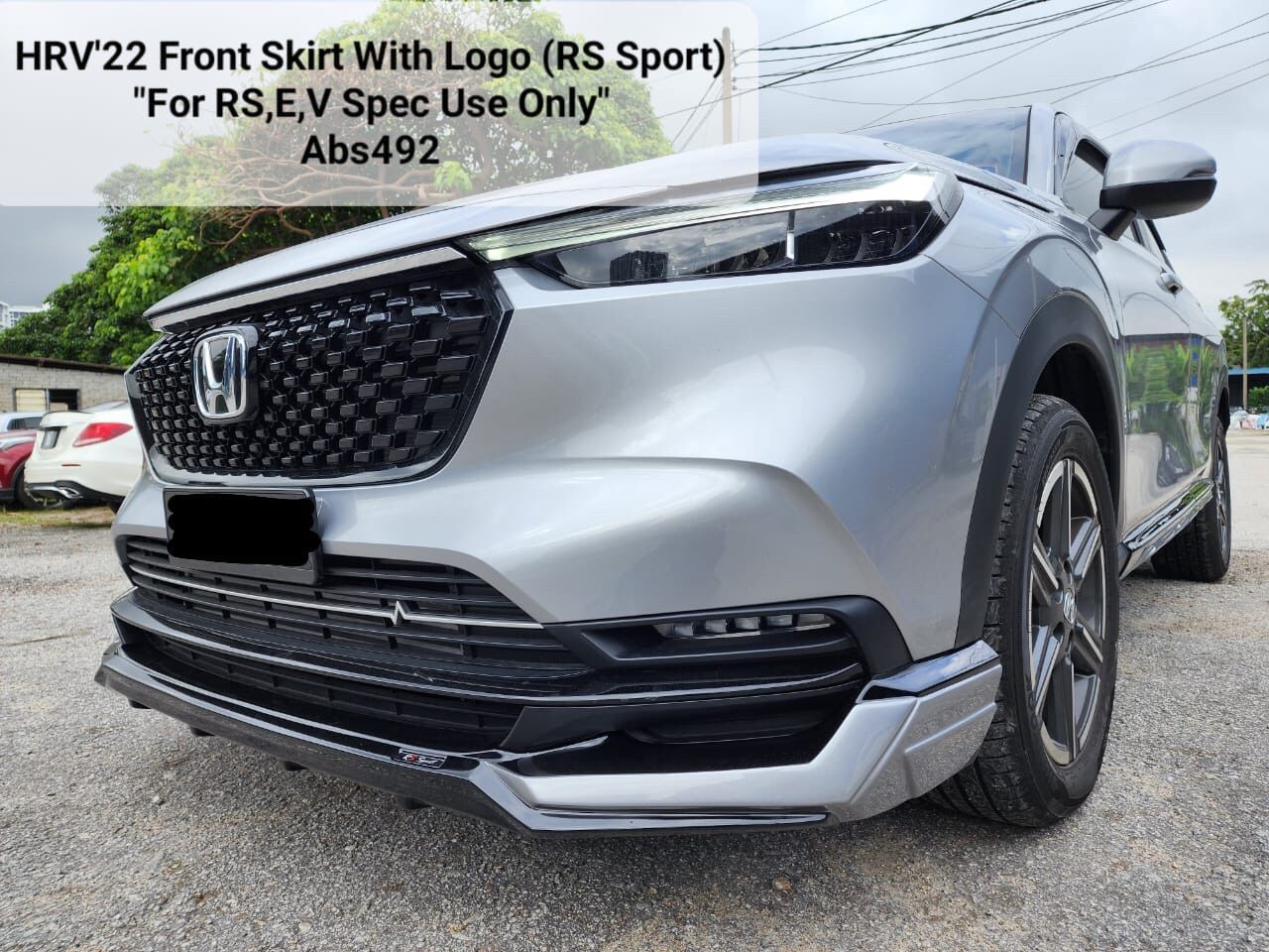 thumbnail image 2 of Honda HRV 2023-2024 Front Upper Bumper Grille – Gloss Black Honeycomb, Turitrade TR37810 2 of 4