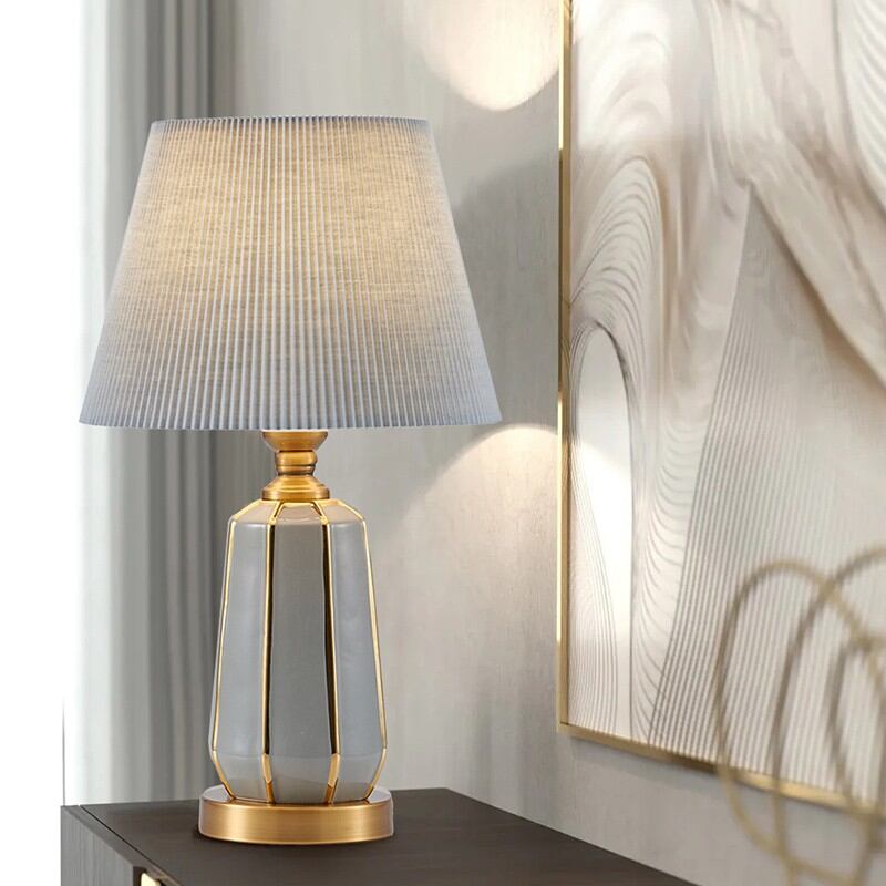 Modern Minimalist Ceramic Bedside Table Lamp Nordic Style Bedroom Decorative Lamp Simple Design Luxury Light Source for Home