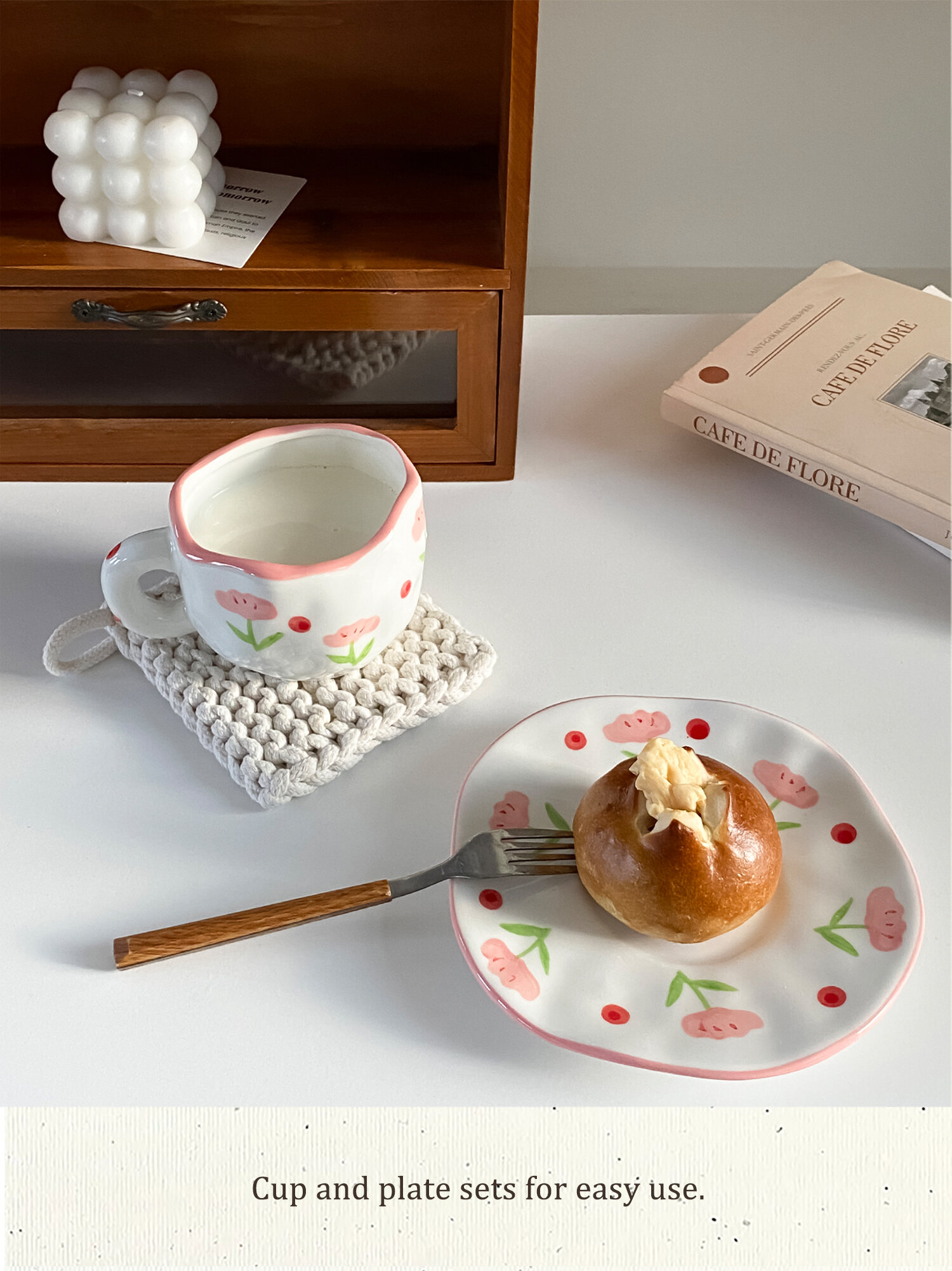280 ml, ręcznie malowany, ceramiczny kubek w kratkę z motywem serca i chmurki, w stylu nordyckim, prezent na kawę
_voghion.com