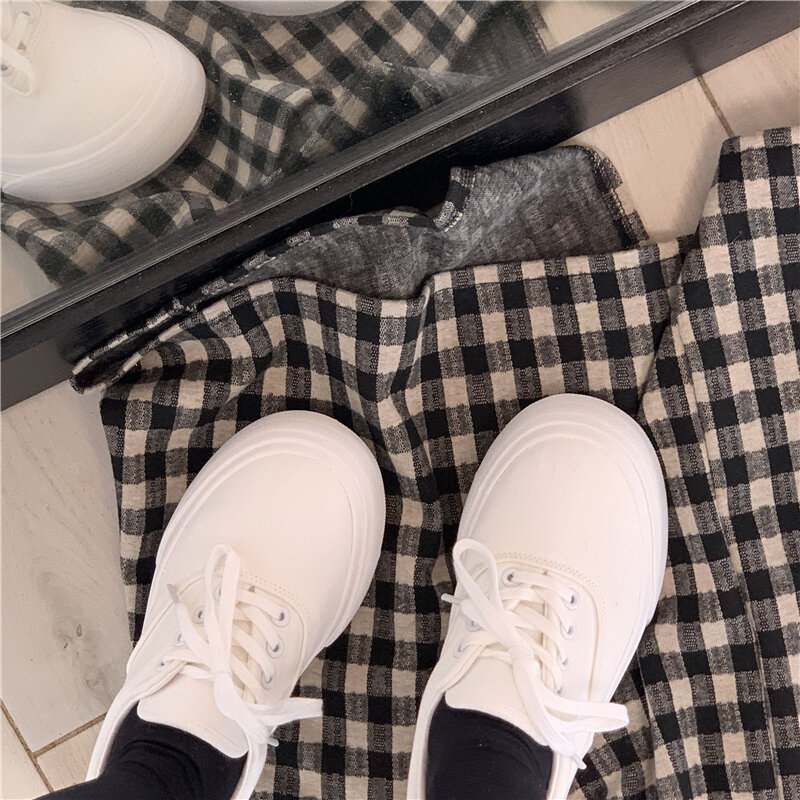 White Shoes Women's Spring 2023 New Arrival Super Hot All-Match Thick Sole Height Increasing Canvas Shoes Women's Fashionable Ins Board Shoes round Toe. 