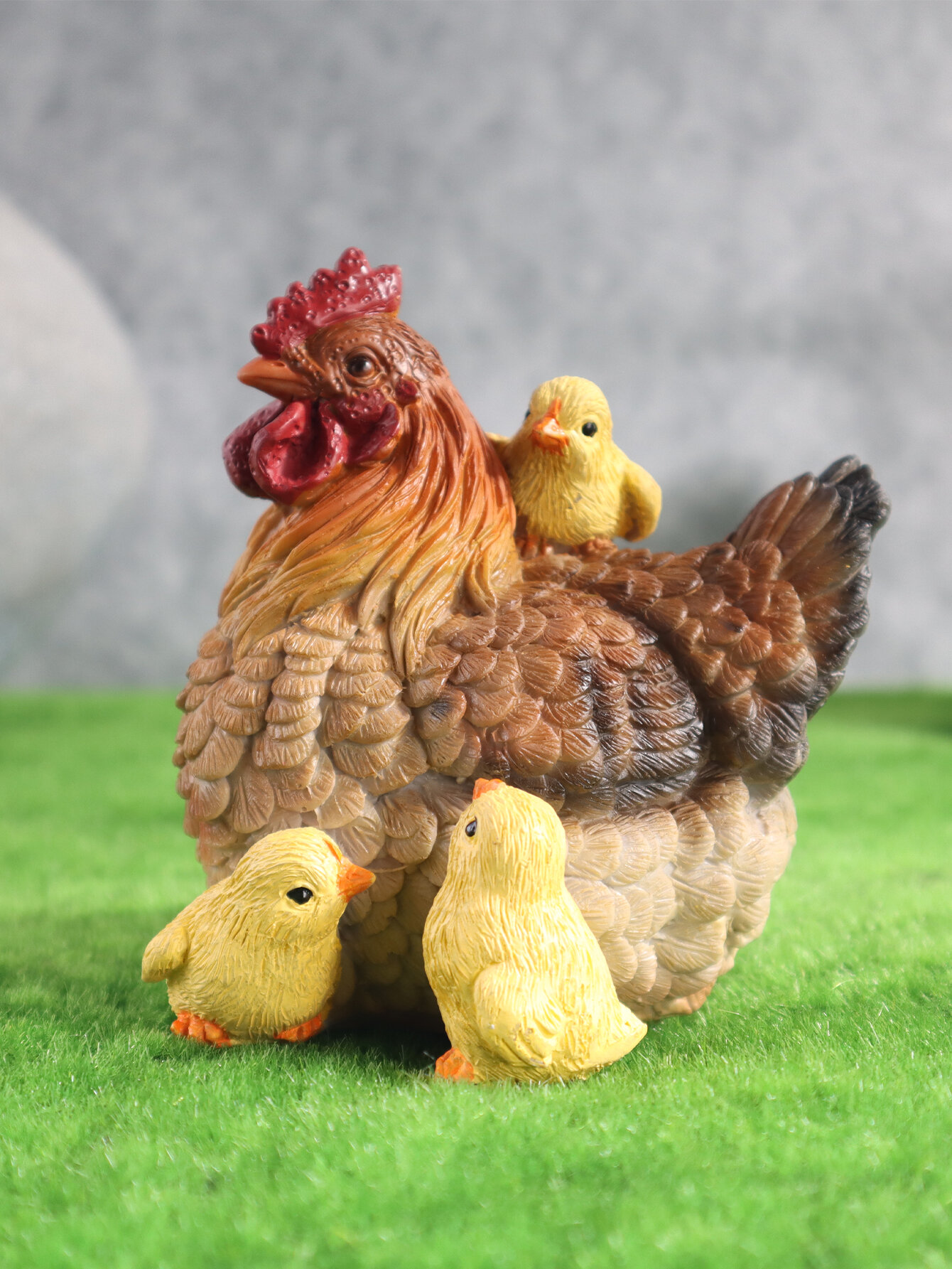 Resin Chicken Family Figurines - Realistic Rooster Sculptures for Garden Outdoor/Courtyard Decoration