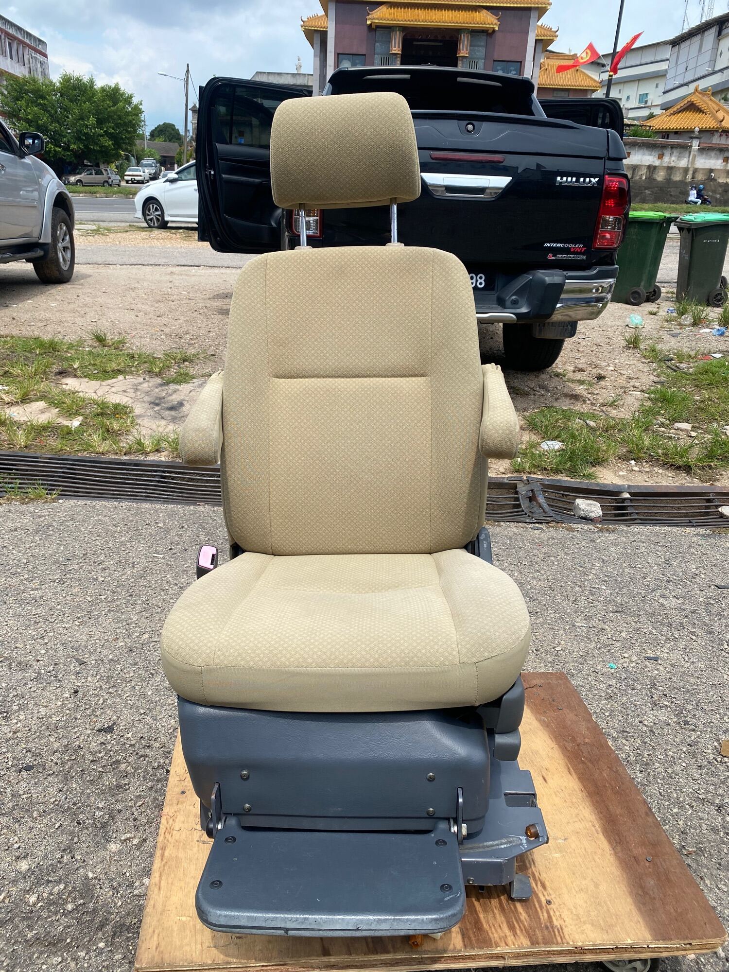 wheal Chair/ Seat Welcab Kereta TOYOTA innowa ，Perodua viva Lazada