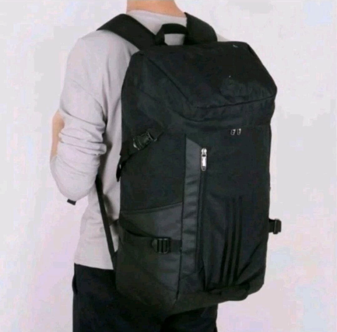 forever 21 metallic mini backpack Eco-Friendly Raffia Backpack: Versatile Style Balmain x H&M Slouchy A mini faux leather Basketball sneakerbag Power:Hvy